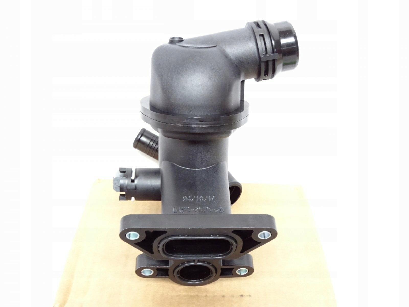 Nowa obudowa termostatu RANGE ROVER VELAR 2017- Typ samochodu Samochody osobowe