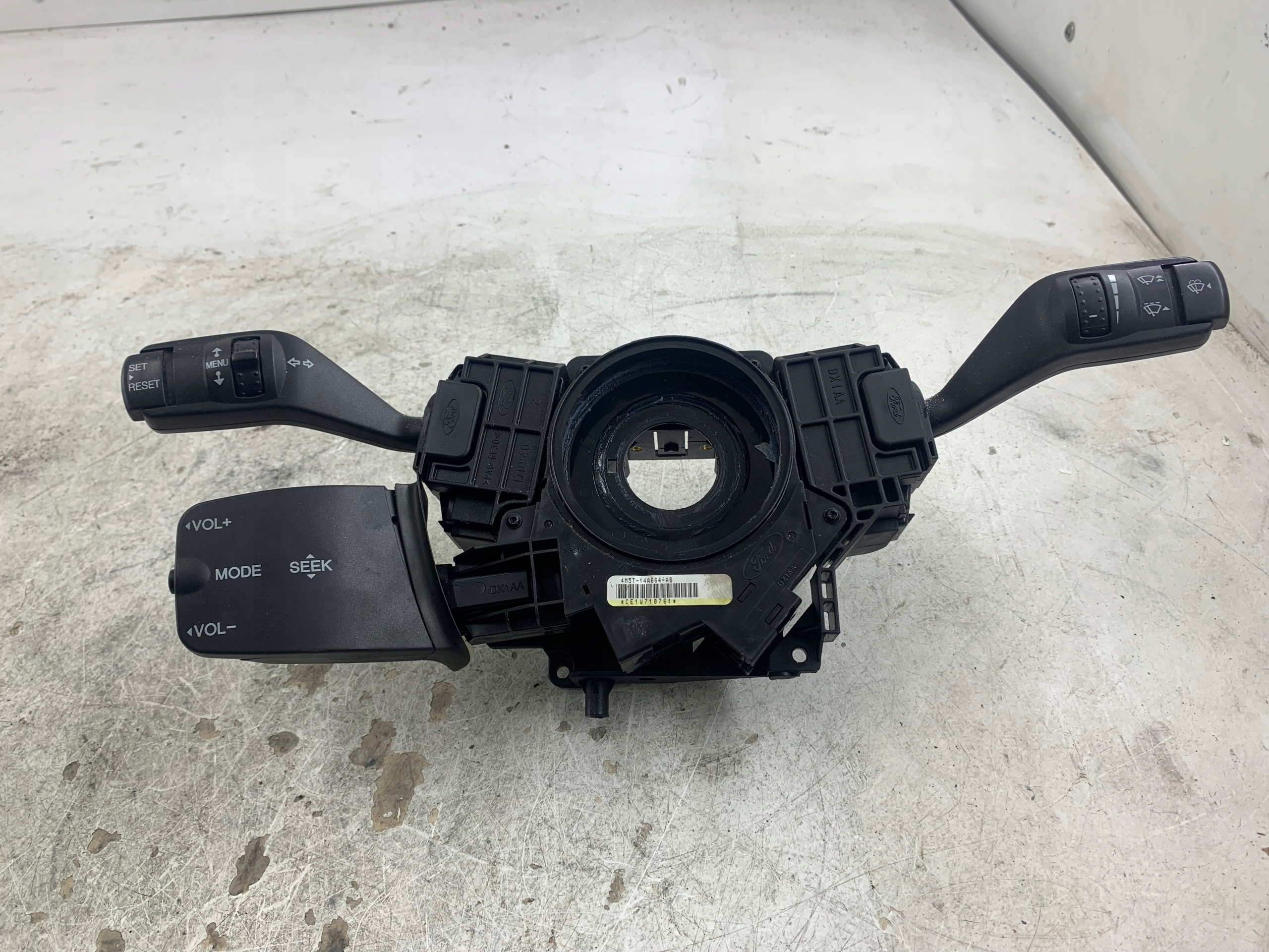 FORD FOCUS MK2 DEVIO LUCI TERGICRISTALLO TERGI 4M5T14A664AB