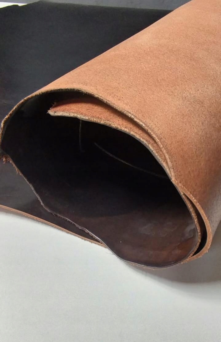 Oboustranná Přírodní Kůže Vyčiněná Rostlinně Na Proužky 3.1-3.3 mm