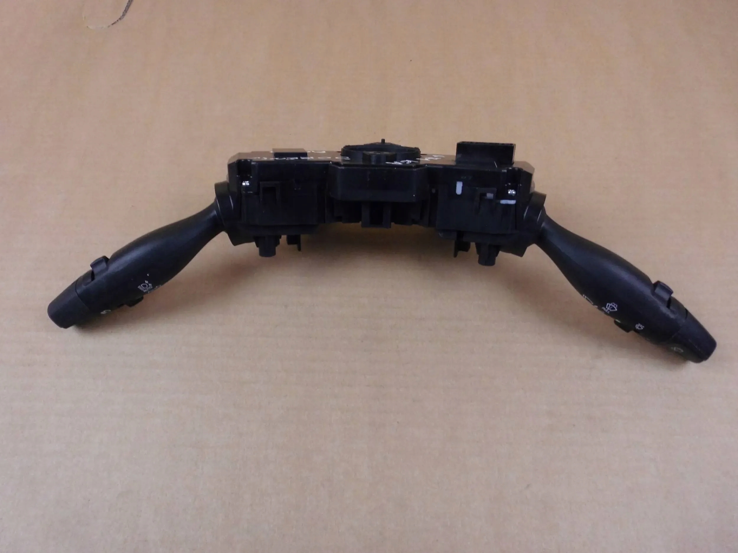 KIA SPORTAGE IV 2015-2021 DEVIO LUCI DEVIO INTERRUTTORE COMANDO LUCI TERGICRISTALLI ZESPOLONY