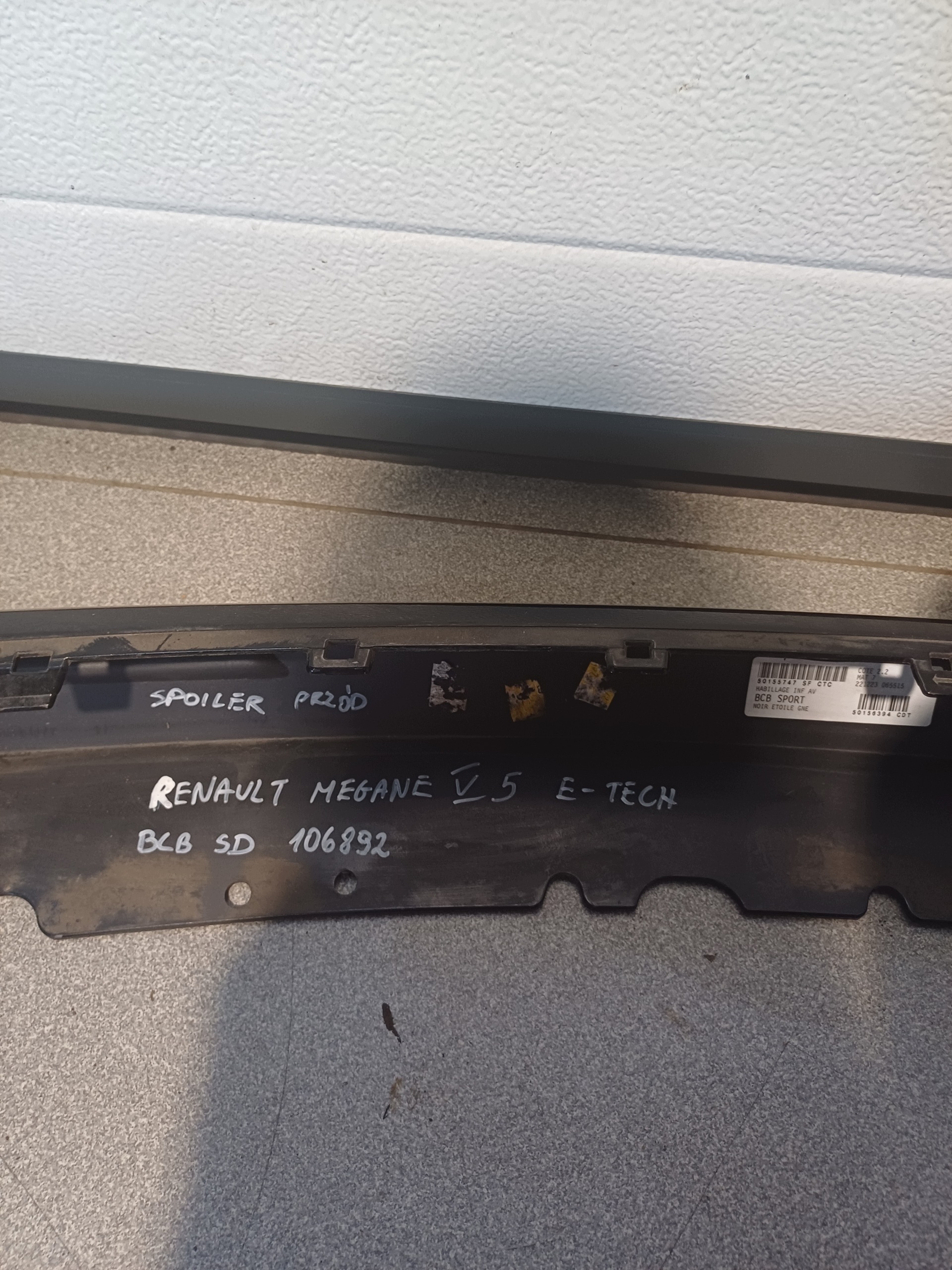SPOILER of a bumper front front RENAULT MEGANE 5 V E-TECH 106892