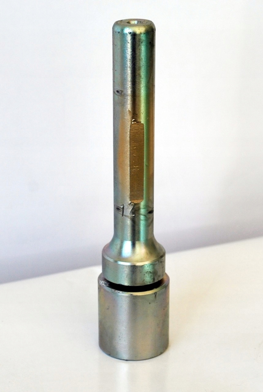 Zakuwak do oczek 12 mm do banerów profesjonalny Marka Create