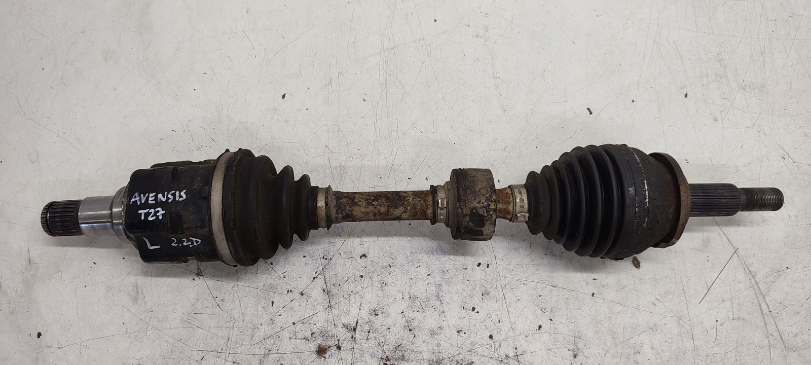 semi-axis left short. Toyota Avensis T27 2,2 D4D