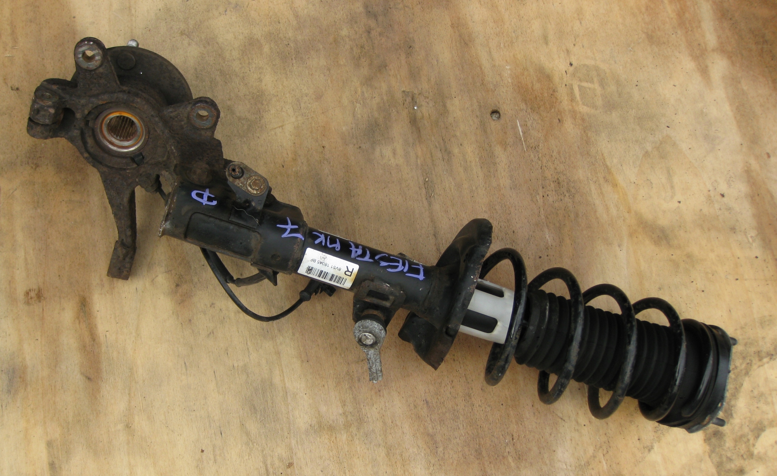 FORD FIESTA MK7 1.25 09R McPherson right front 8V5118045BF