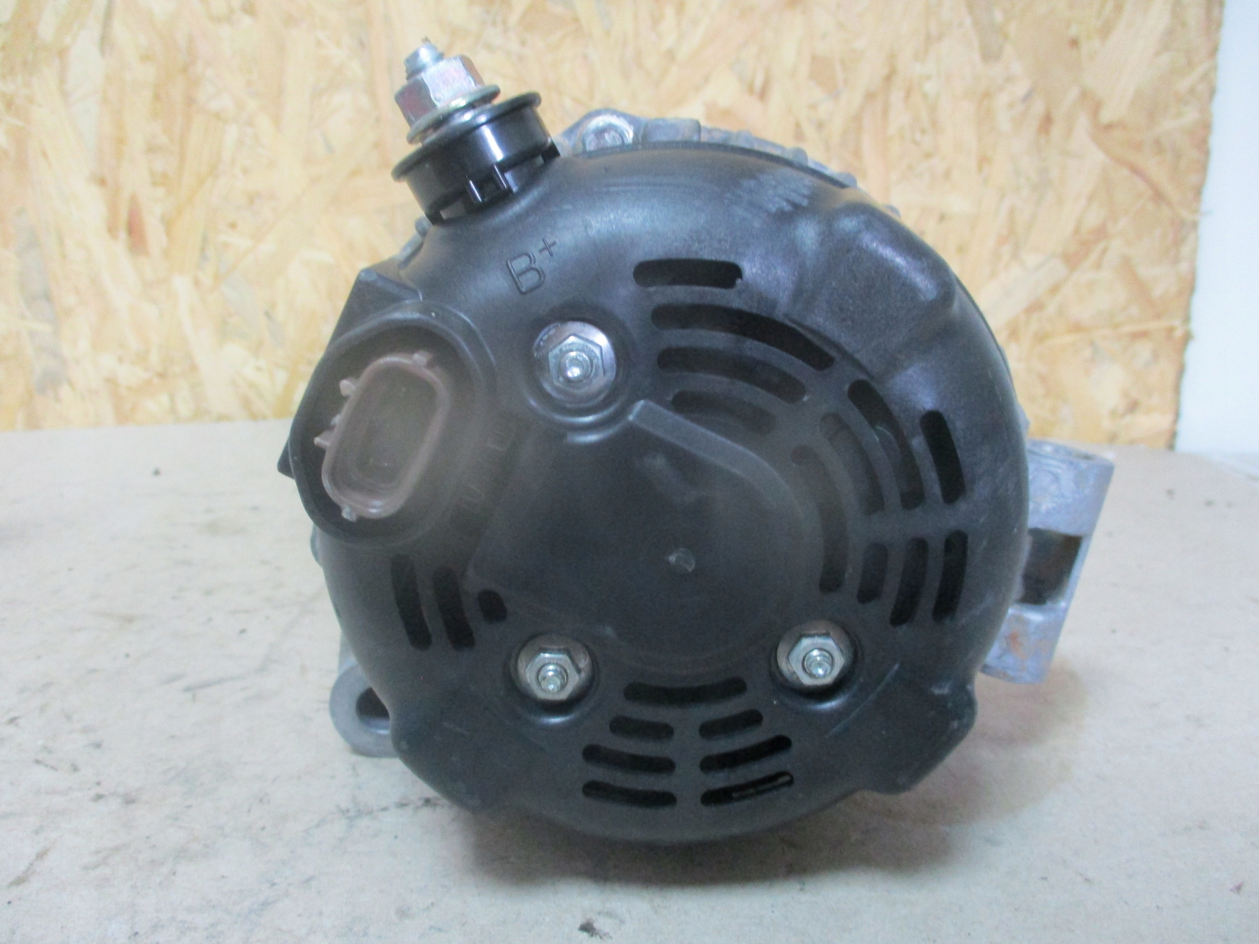 ALTERNATOR LAND ROVER DISCOVERY 2.7 V6 104210-3711