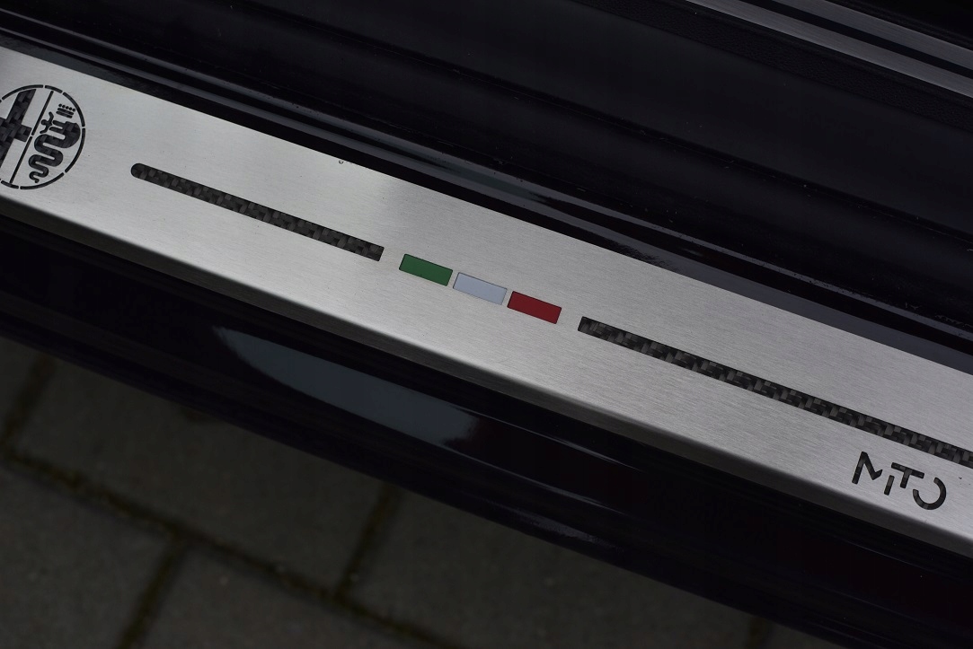 DO PROGI ALFA ROMEO MITO DISTINCTIVE QUADRIFOGLIO EAN (GTIN) 5905523070958