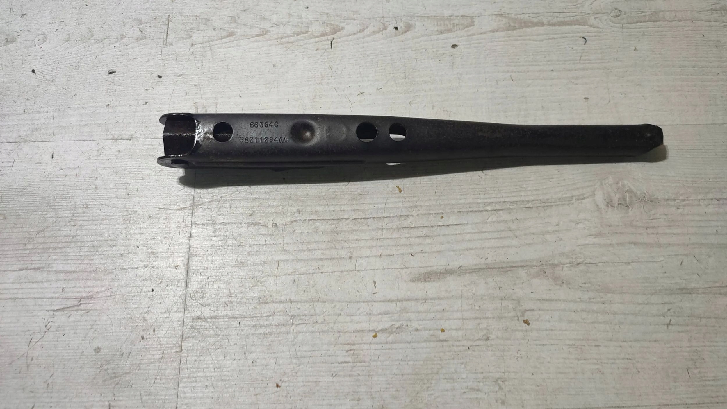 Jeep Cherokee 2015 lock with key do srub nakretek der Räder