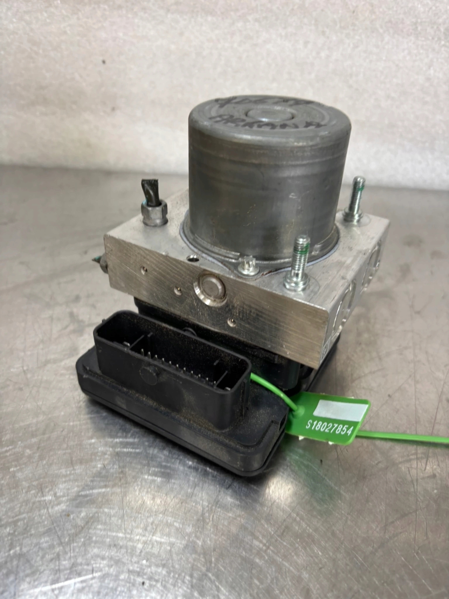 насос ABS renault ARKANA гибрид 476608195R оригинал