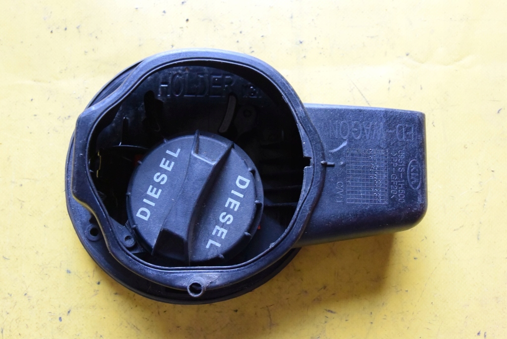 KLAPKA WLEWU PALIWA KIA CEED KOMBI DIESEL 2009R Typ samochodu Samochody osobowe