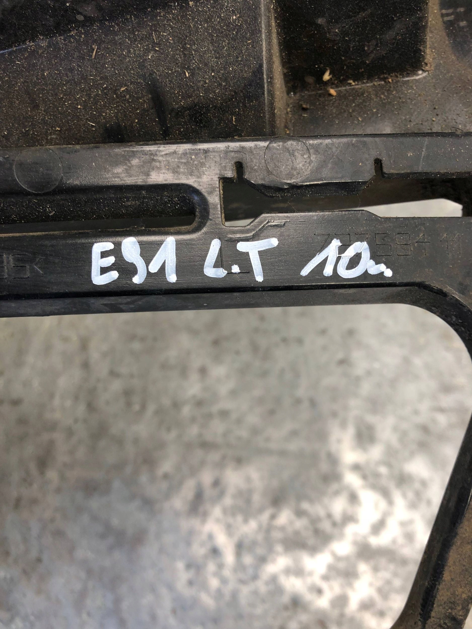 bumper bracket left rear part BMW E91 7127715