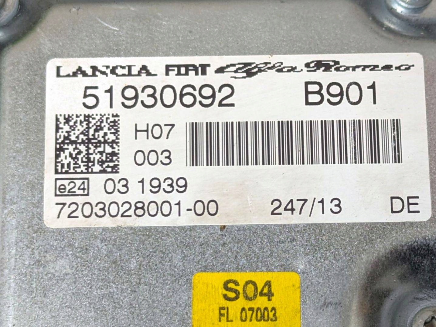 amplifier radia Chrysler Ypsilon 2014 51930692
