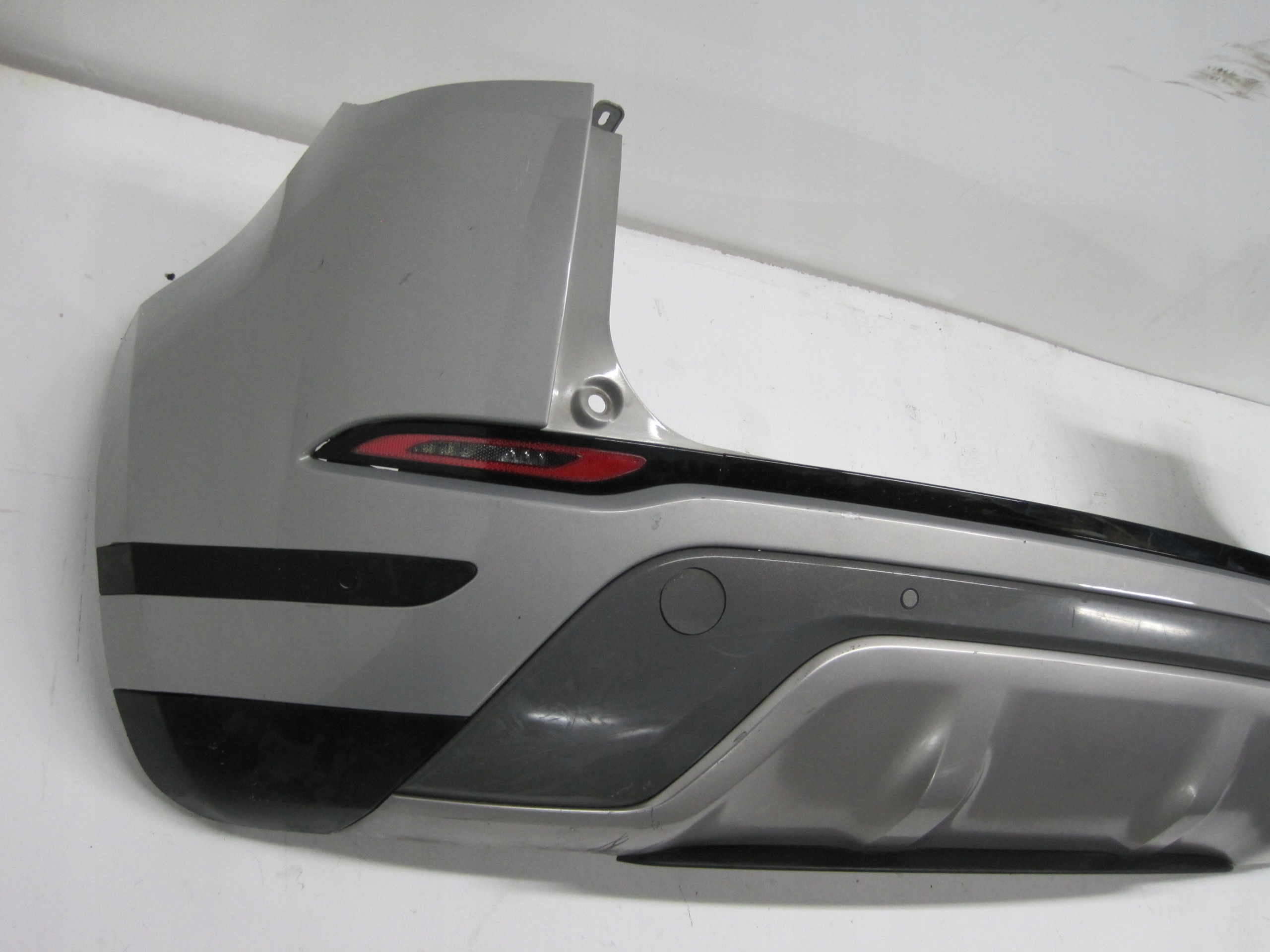 bumper rear part RANGE ROVER EVOQUE II 4 PDC 20R YLNY