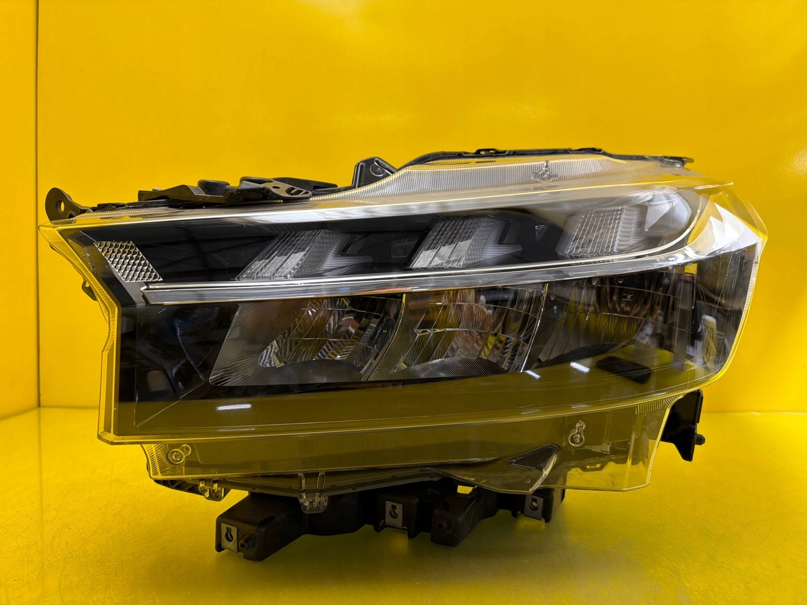 light left front Suzuki SX4 S-Cross II Full Led 21