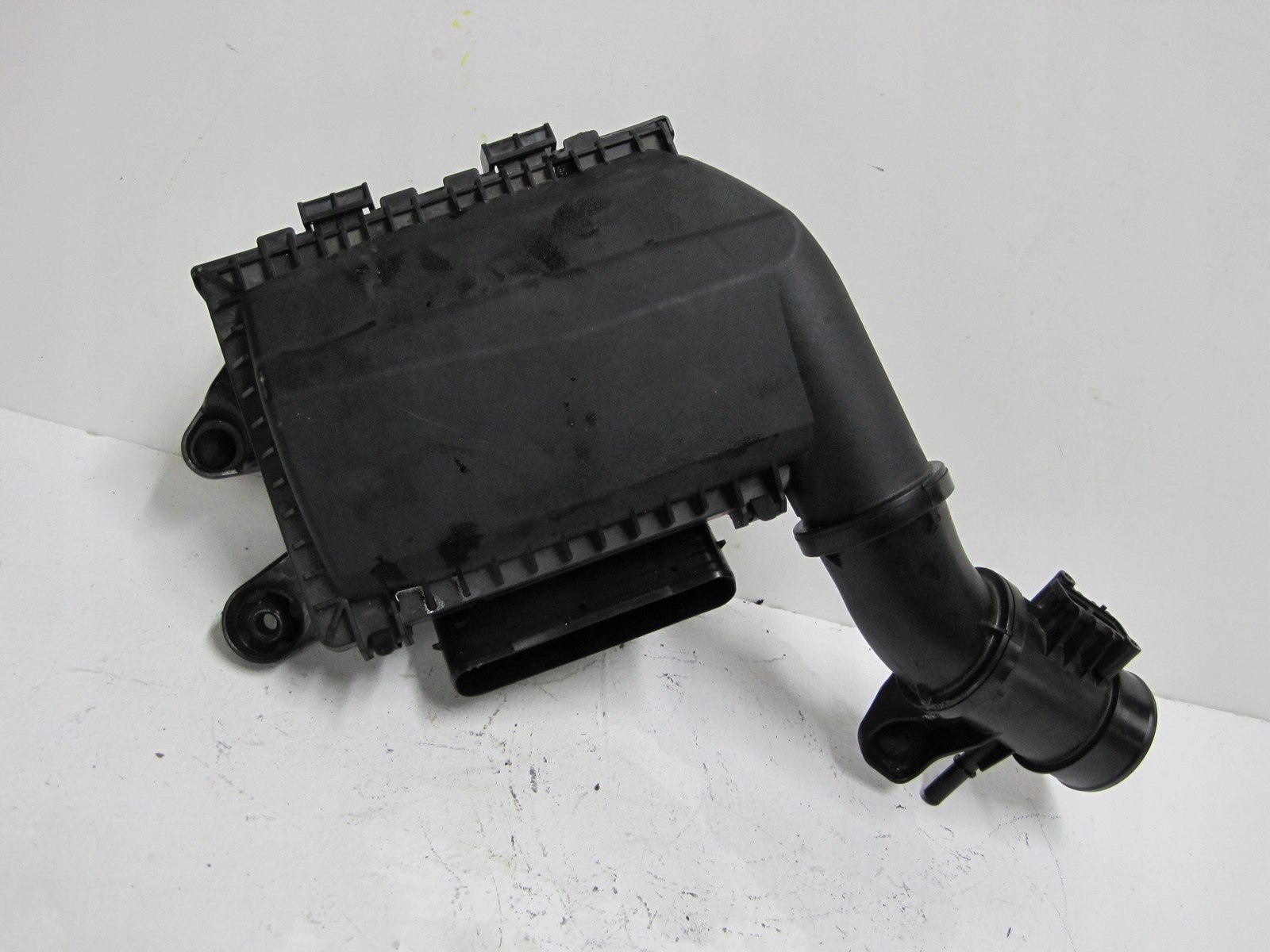 Gehäuse filter luft RENAULT AUSTRAL 165003299R