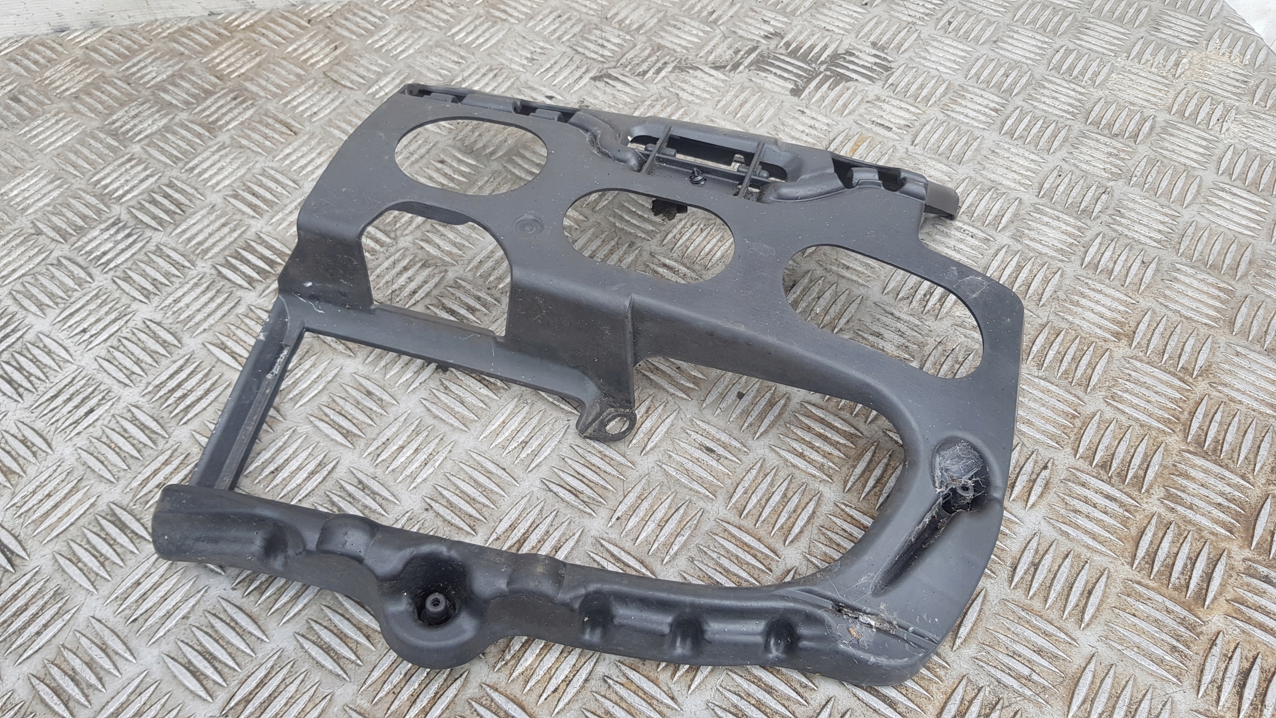 BMW E60 bumper bracket left front