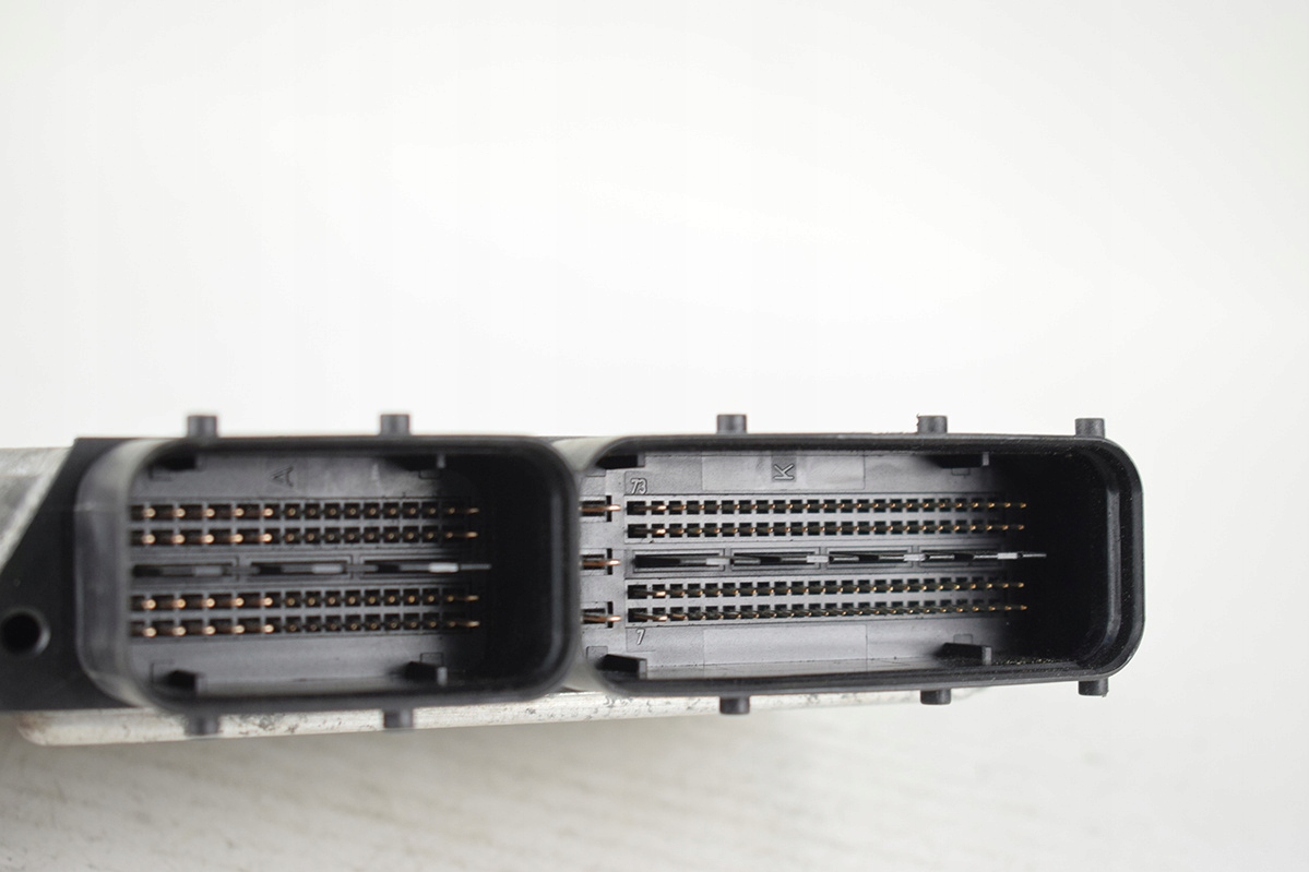 computer control unit VW 2.0 TDI 03G906021PP