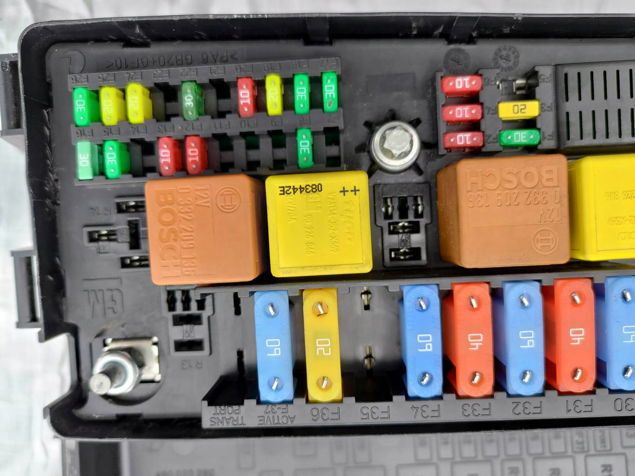 Module fusibles SAAB 9-3 II 93 OE 12767115