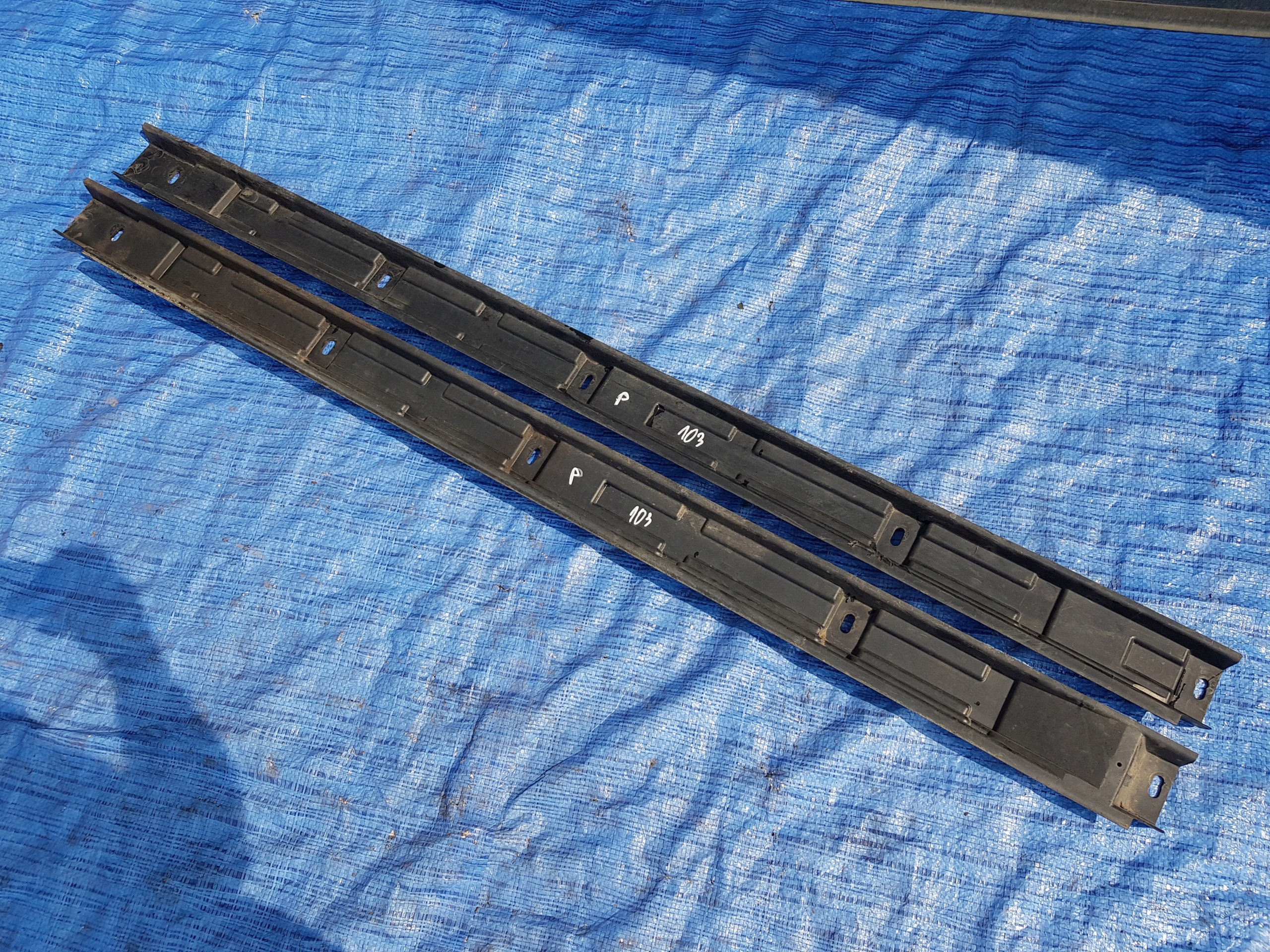 moulding threshold side right holder Mercedes ML W164 A1646981030