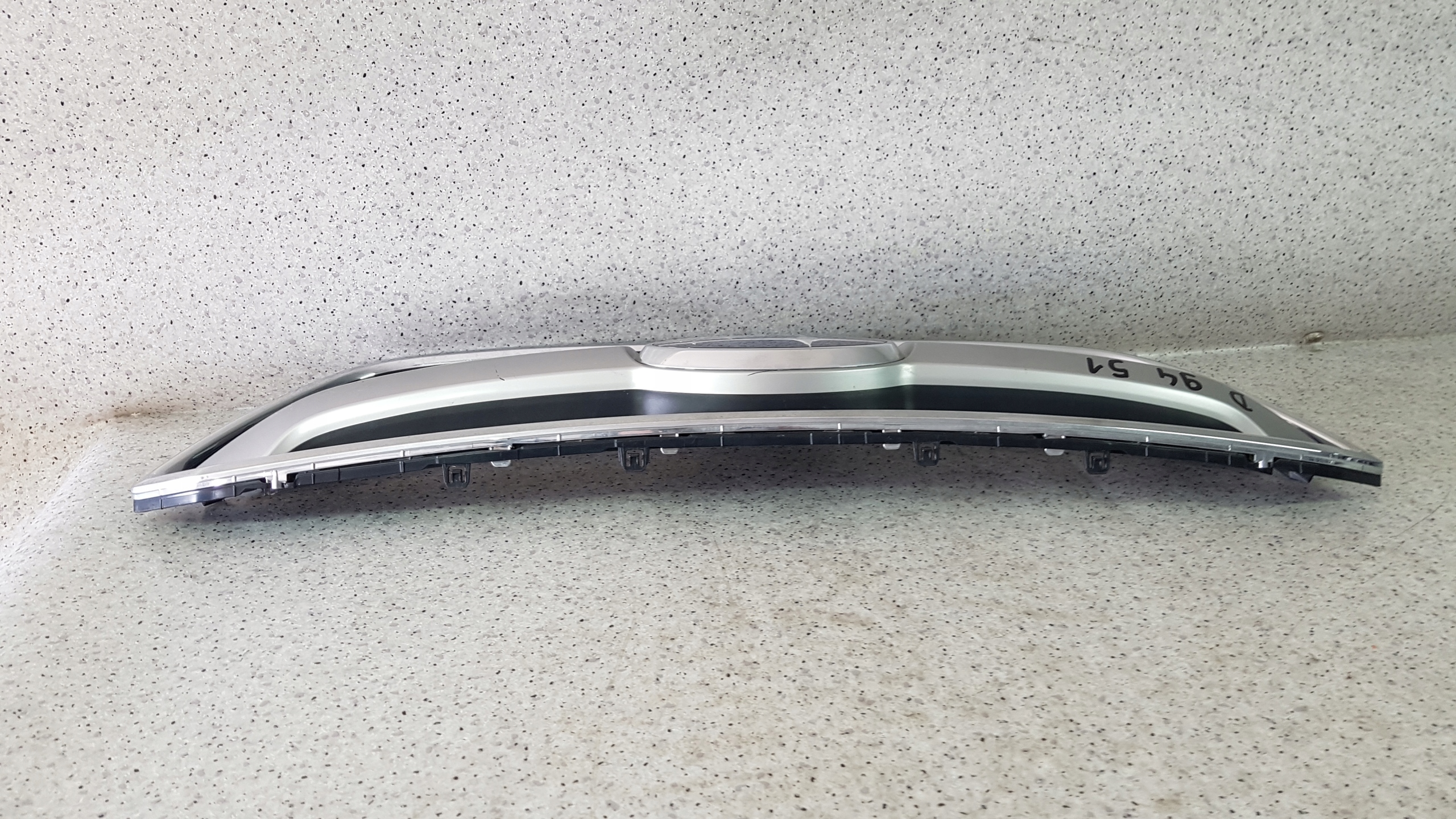 SUBARU OUTBACK 2020 - grill grille D 9451