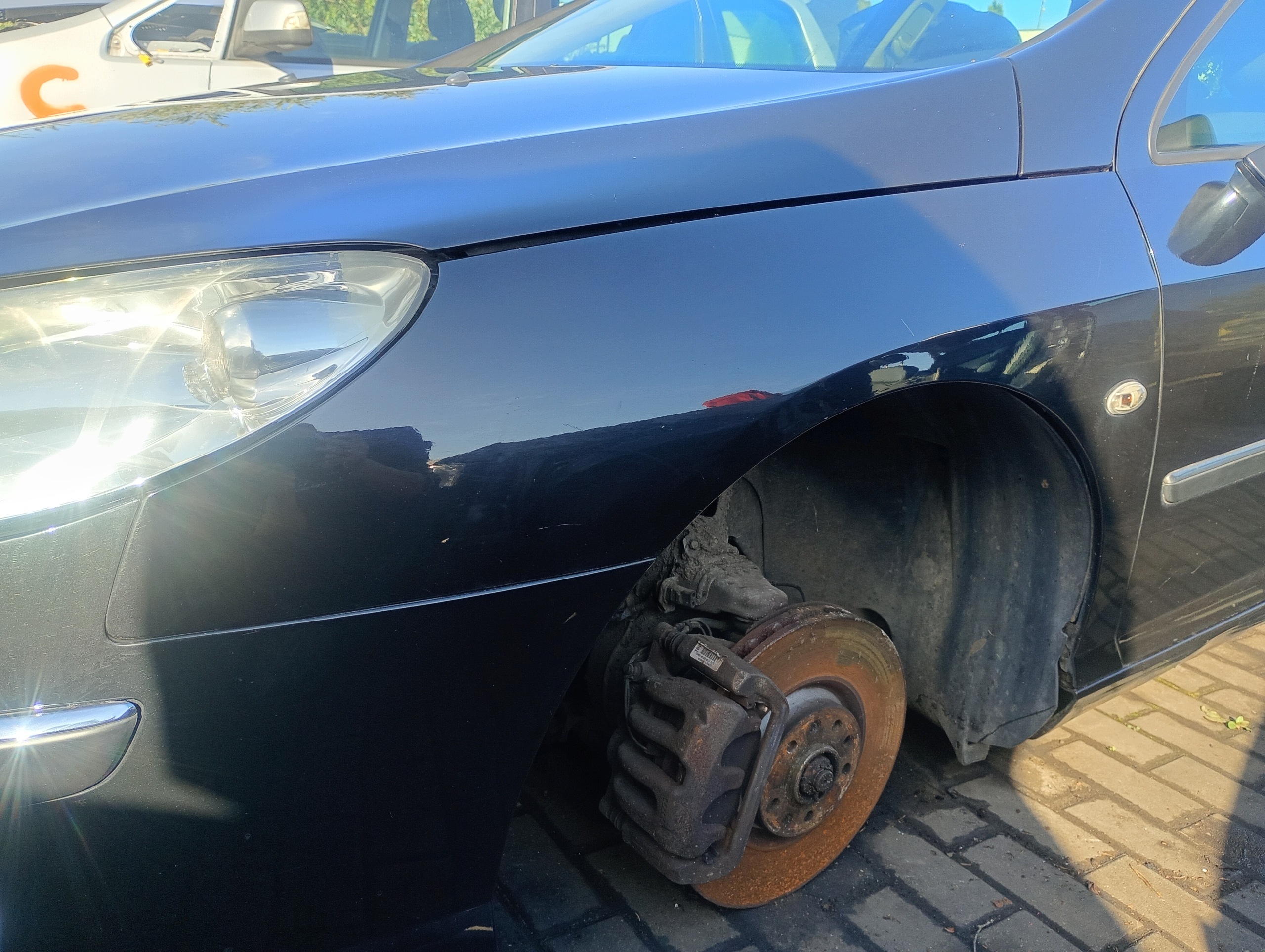 aile gauche avant avant Peugeot 407 SW 04-10 code lakieru EXLD