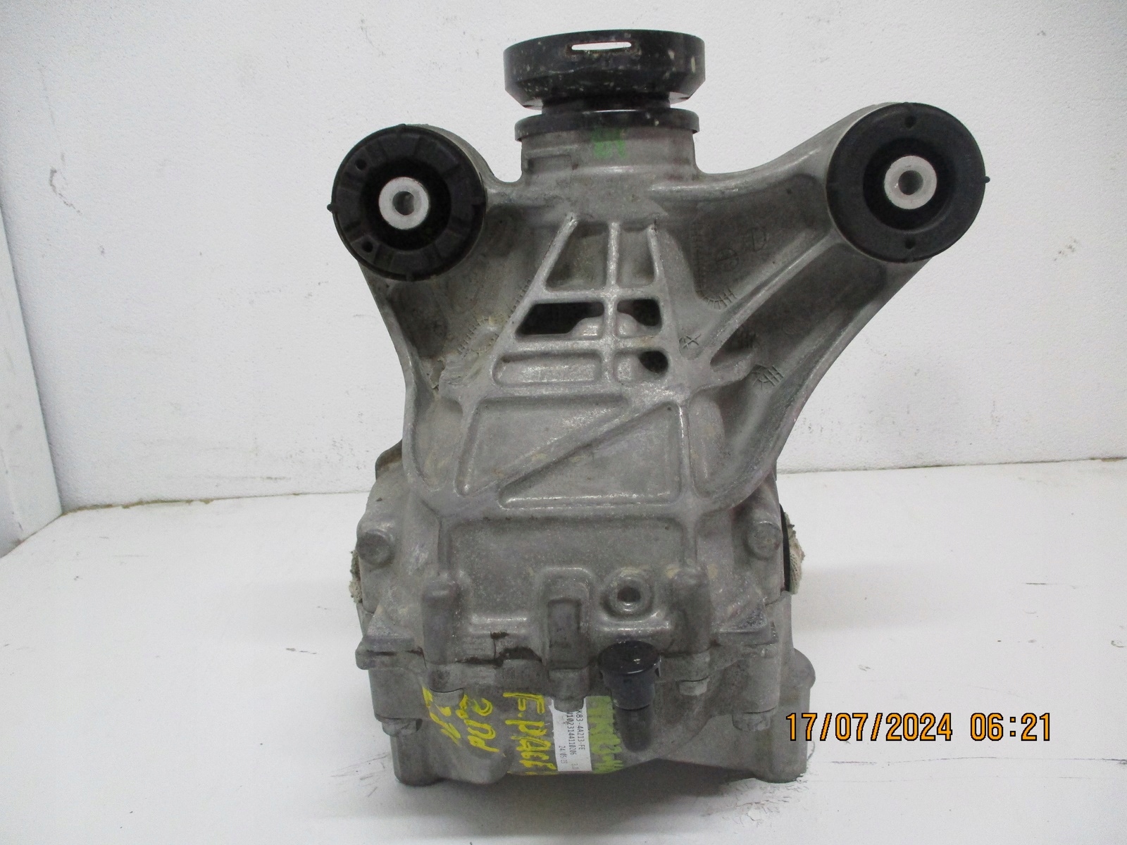 differential diff JAGUAR F PACE 2,0D 23r 3,23 HK83-4A213-FE rear part