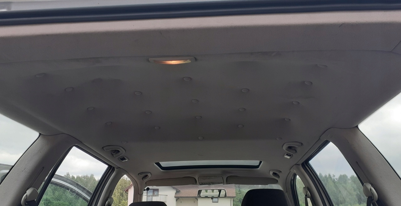 30 SZT ZESTAWÓW DO NAPRAWY USZKODZONEJ PODSUFITKI Producent części Inny