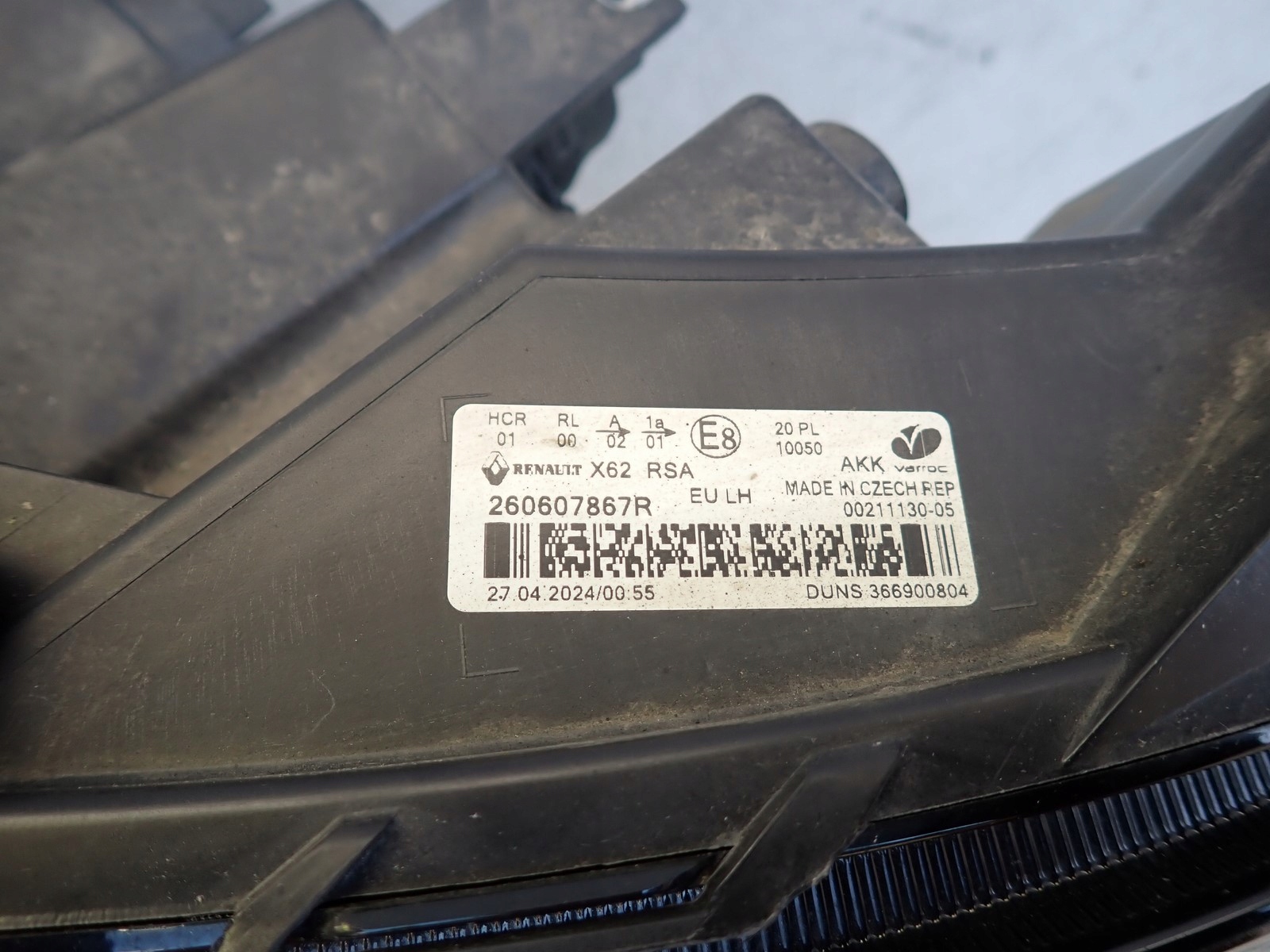 light left REFLEKTOR left RENAULT MASTER III LIFT IV 2019-2024R 260607867R