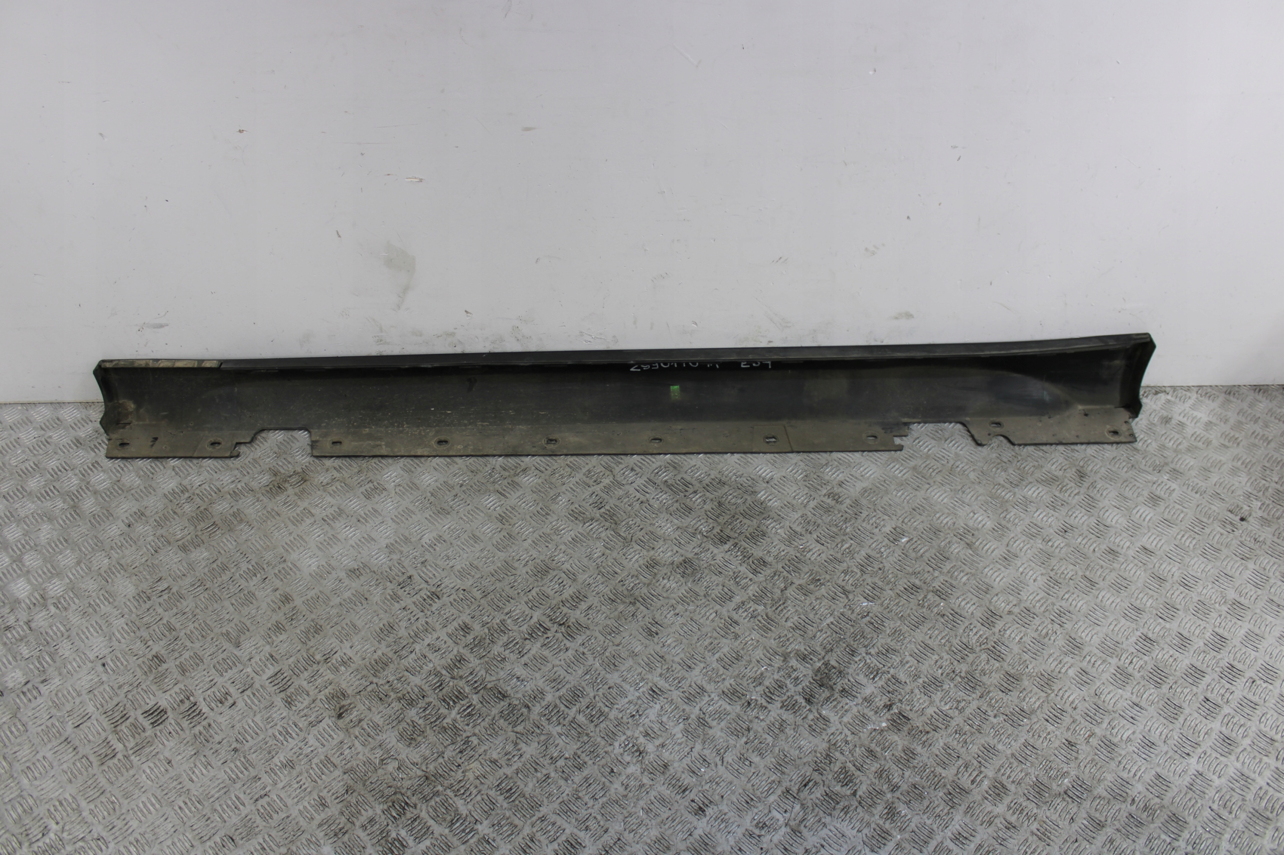 cap threshold threshold right BMW X1 E84 LIFT LCI 2990170