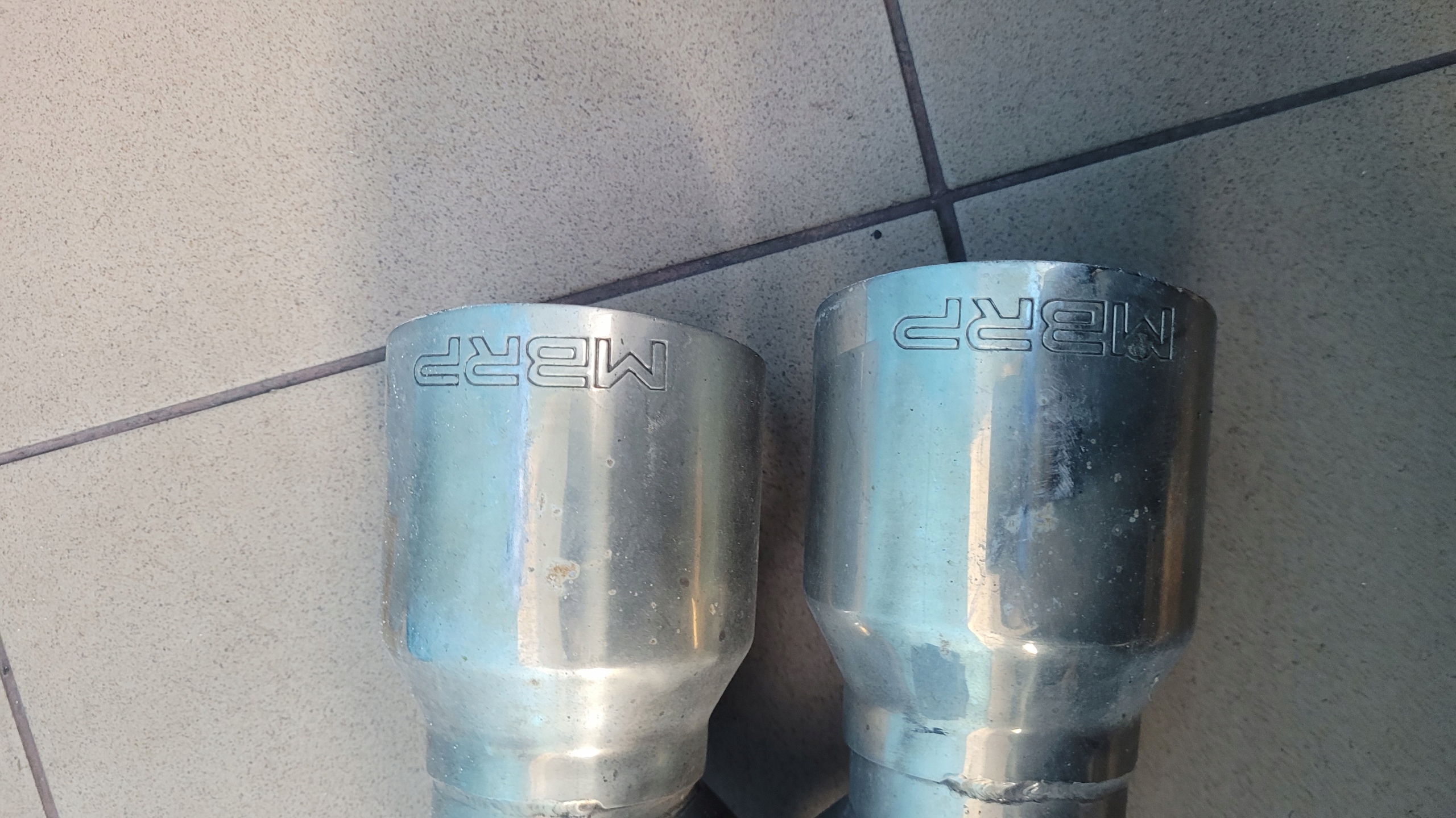 Dodge CHALLENGER 3.6л 19r труба наконечник выхлопная правая