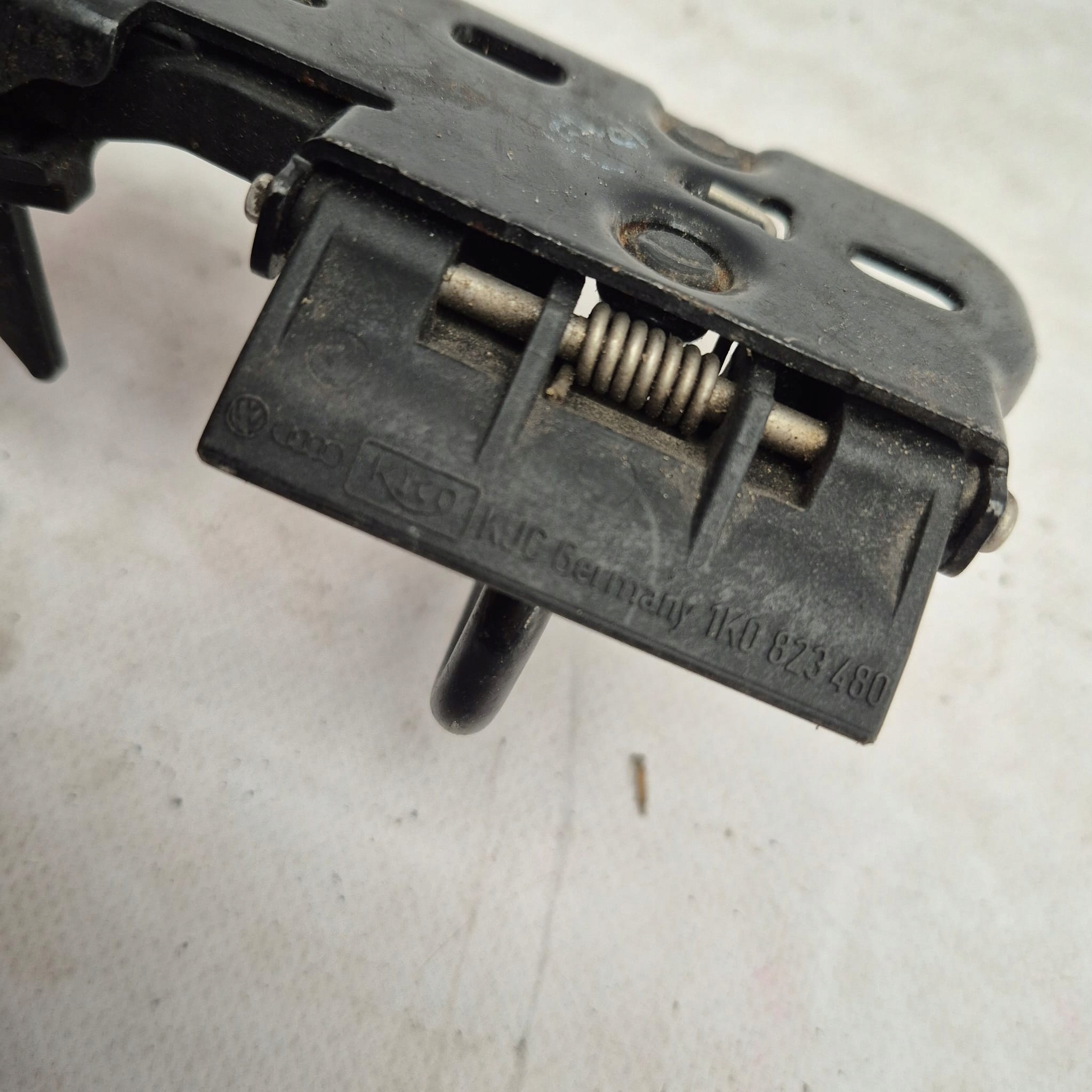 VW GOLF V 5 03-09 lock RYGIEL bonnets