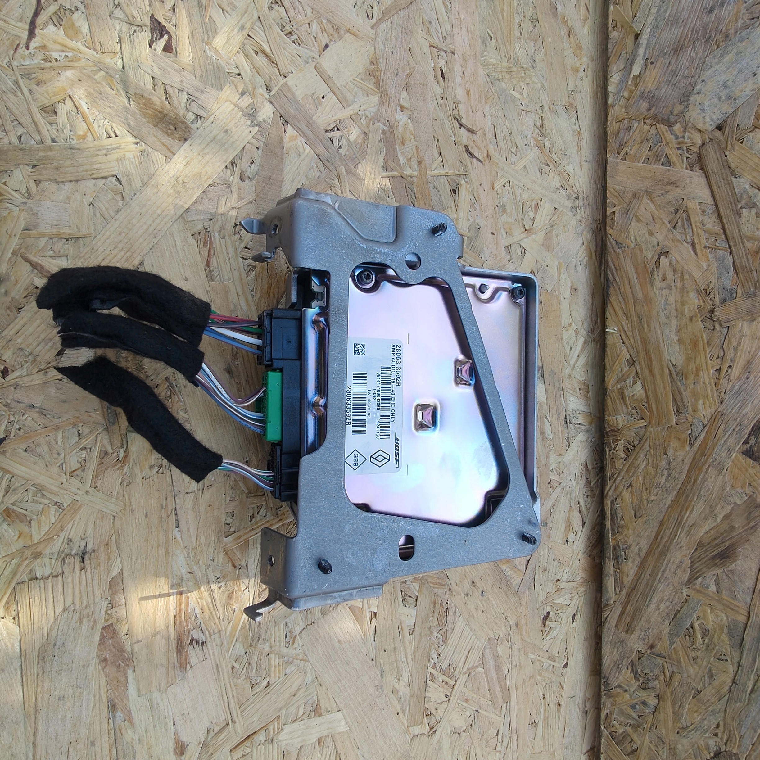 amplifier AUDIO BOSE RENAULT MEGANE IV