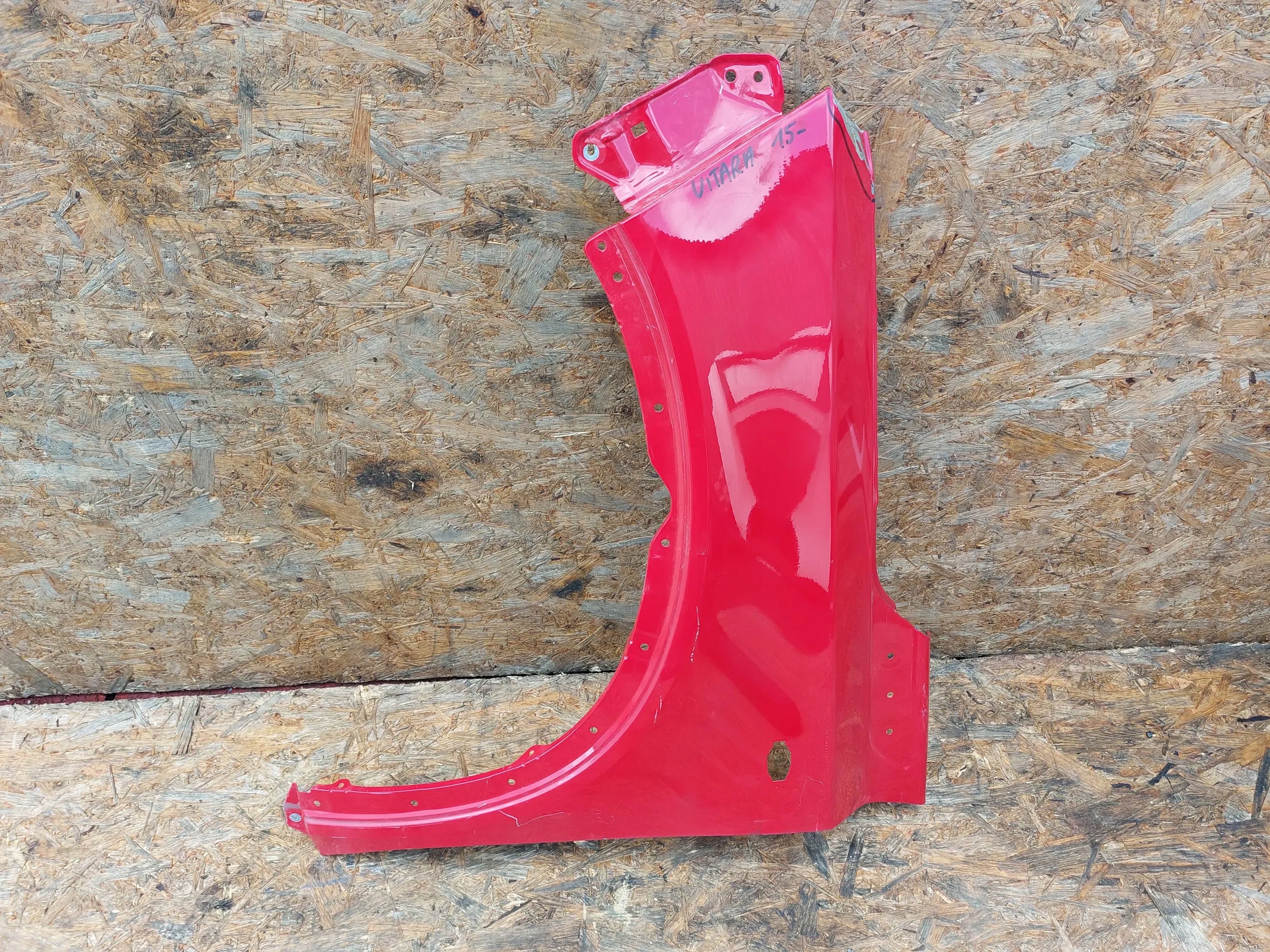fender front left Suzuki Vitara 15