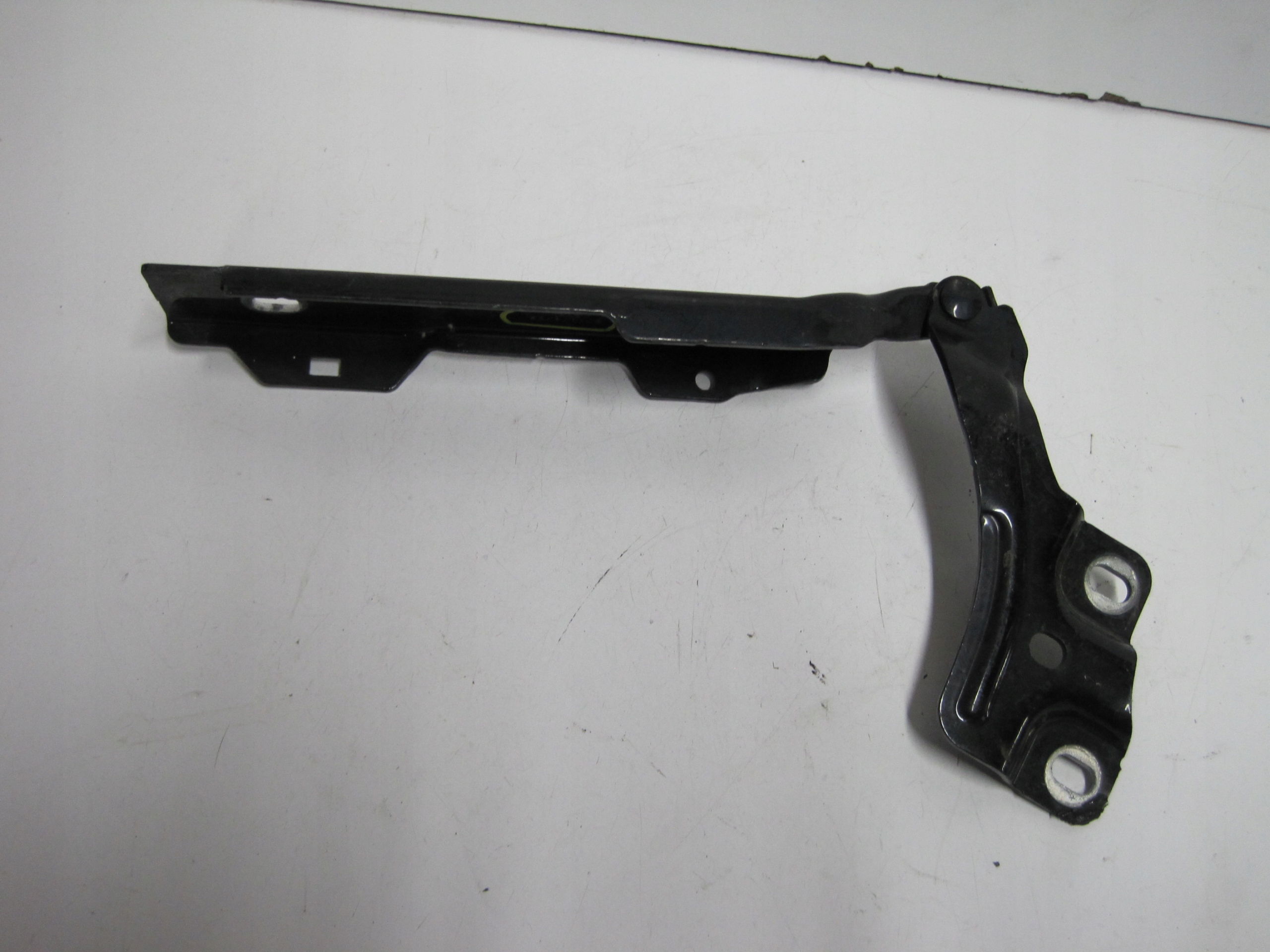 hinge bonnet hinges Audi A1 82A 82A823301 left 82A823302 right