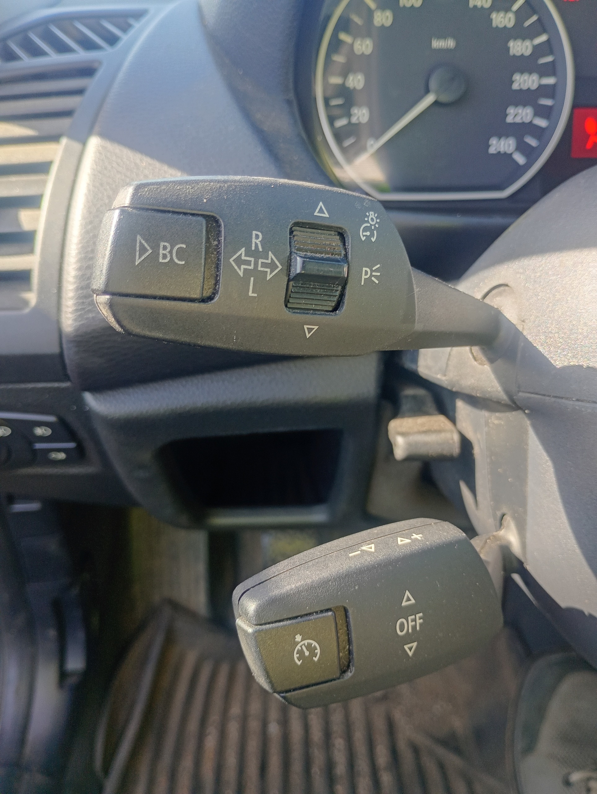Interruttore comando luci zespolony volante z tempomatem BMW 1 e E81 07-11