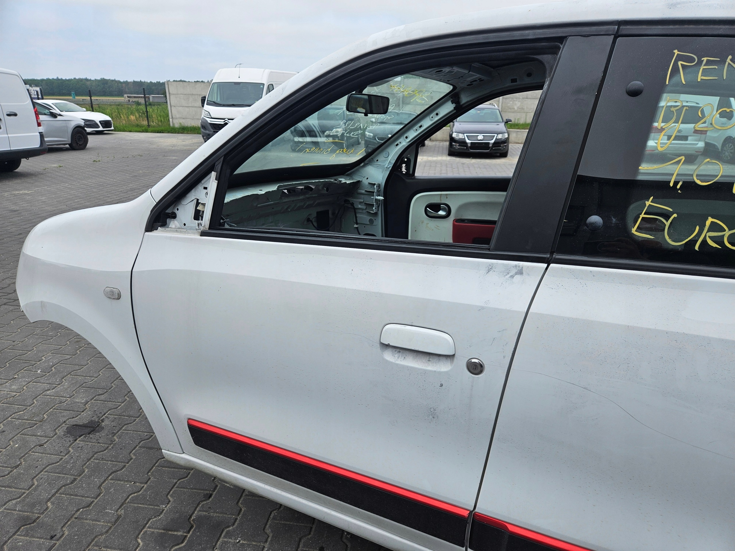Renault twingo III 14- door front left colour DVQNJ