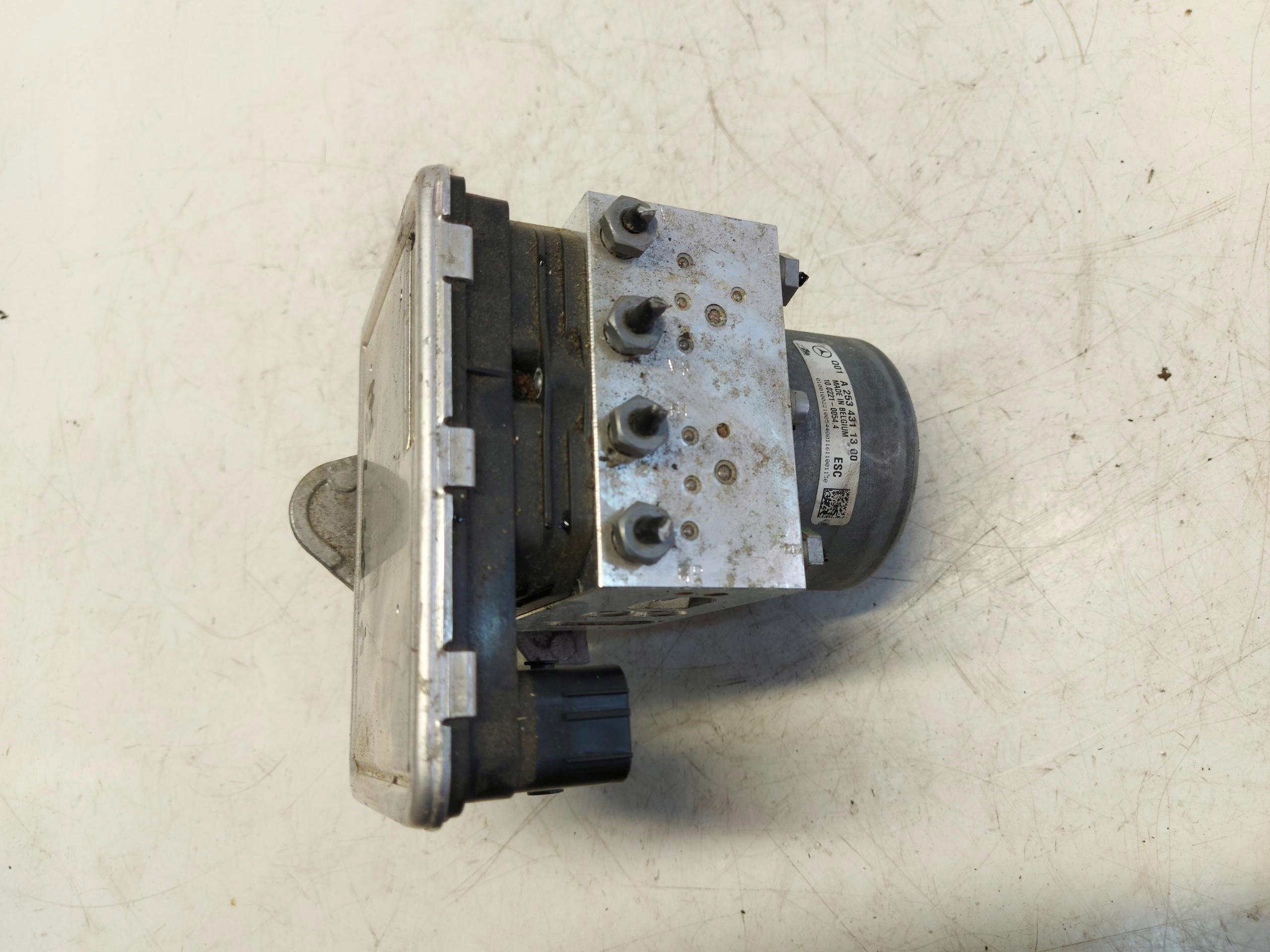 MERCEDES W205 C300e pump ABS brake