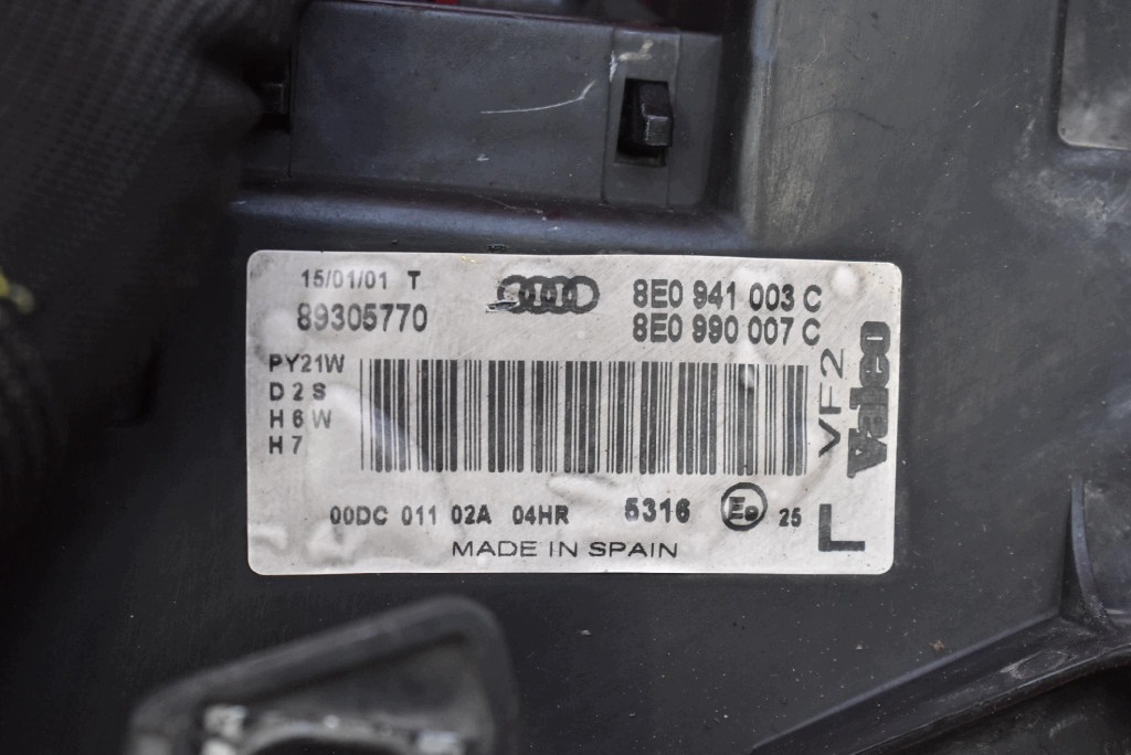 REFLEKTOR left light front lens XENON EU 8E0941003C AUDI A4 B6 00-05