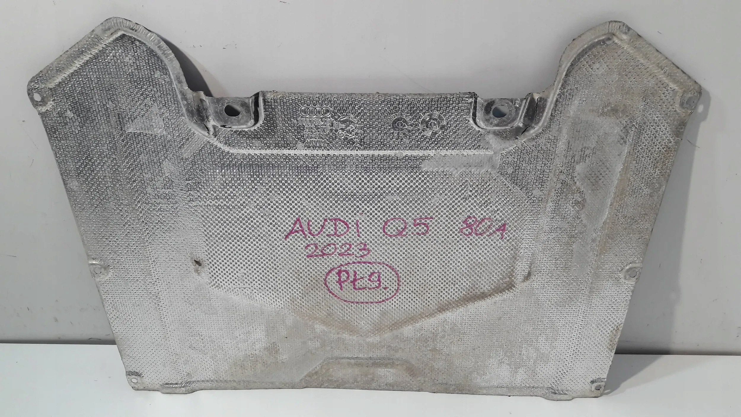 Audi Q5 80A motor cover lower 80A-825-209 / 2023 ROK (PL9)