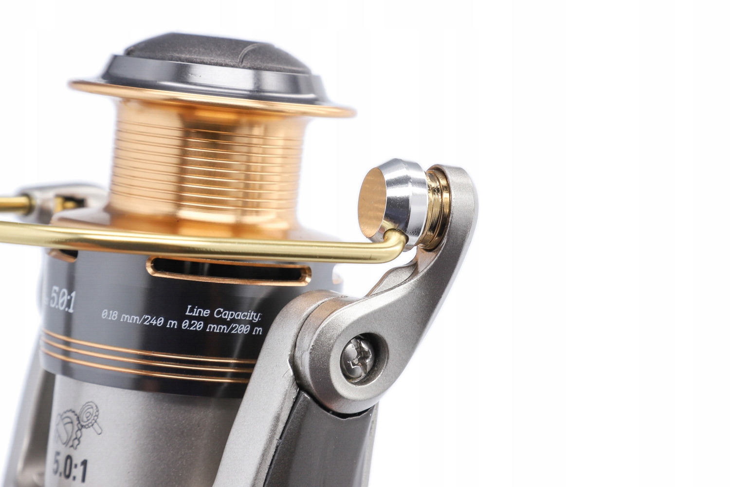 MIKADO KOŁOWROTEK SILUX 2004 RD EAN (GTIN) 5900637213215