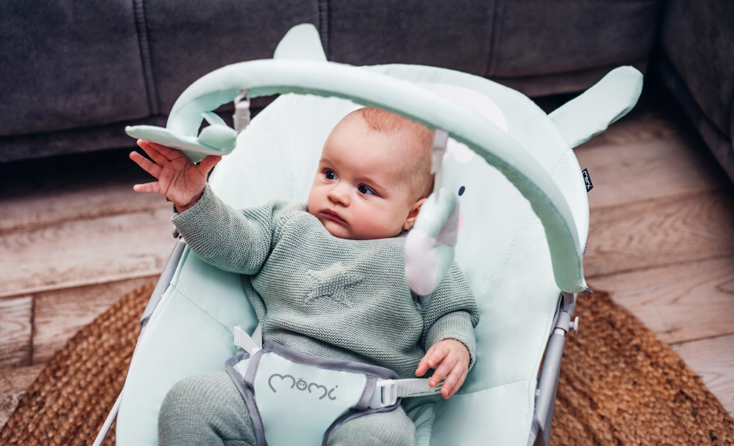 LEŻACZEK DLA NIEMOWLĄT - MoMi GLOSSY RÓŻOWY - ZABAWKI MELODIE WIBRACJE Kolor Odcienie różu