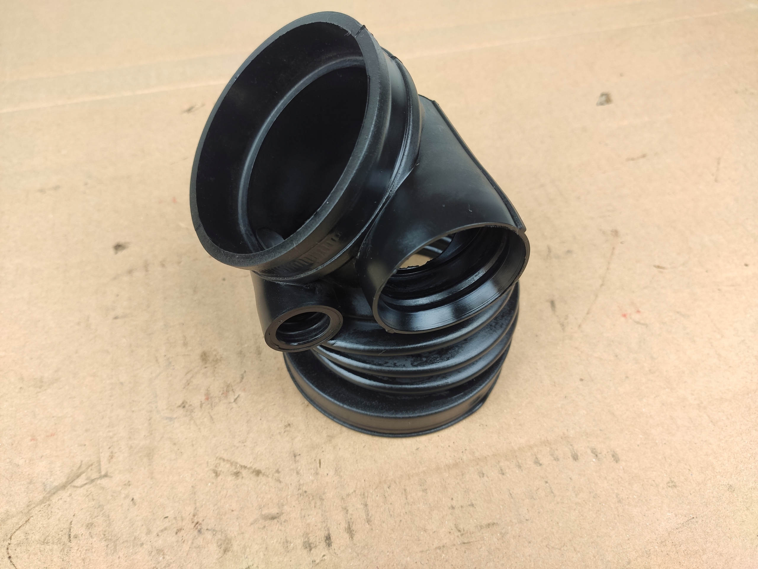 BMW E38 E39 PRZEWÓD RURA POWIETRZA M52 1740931