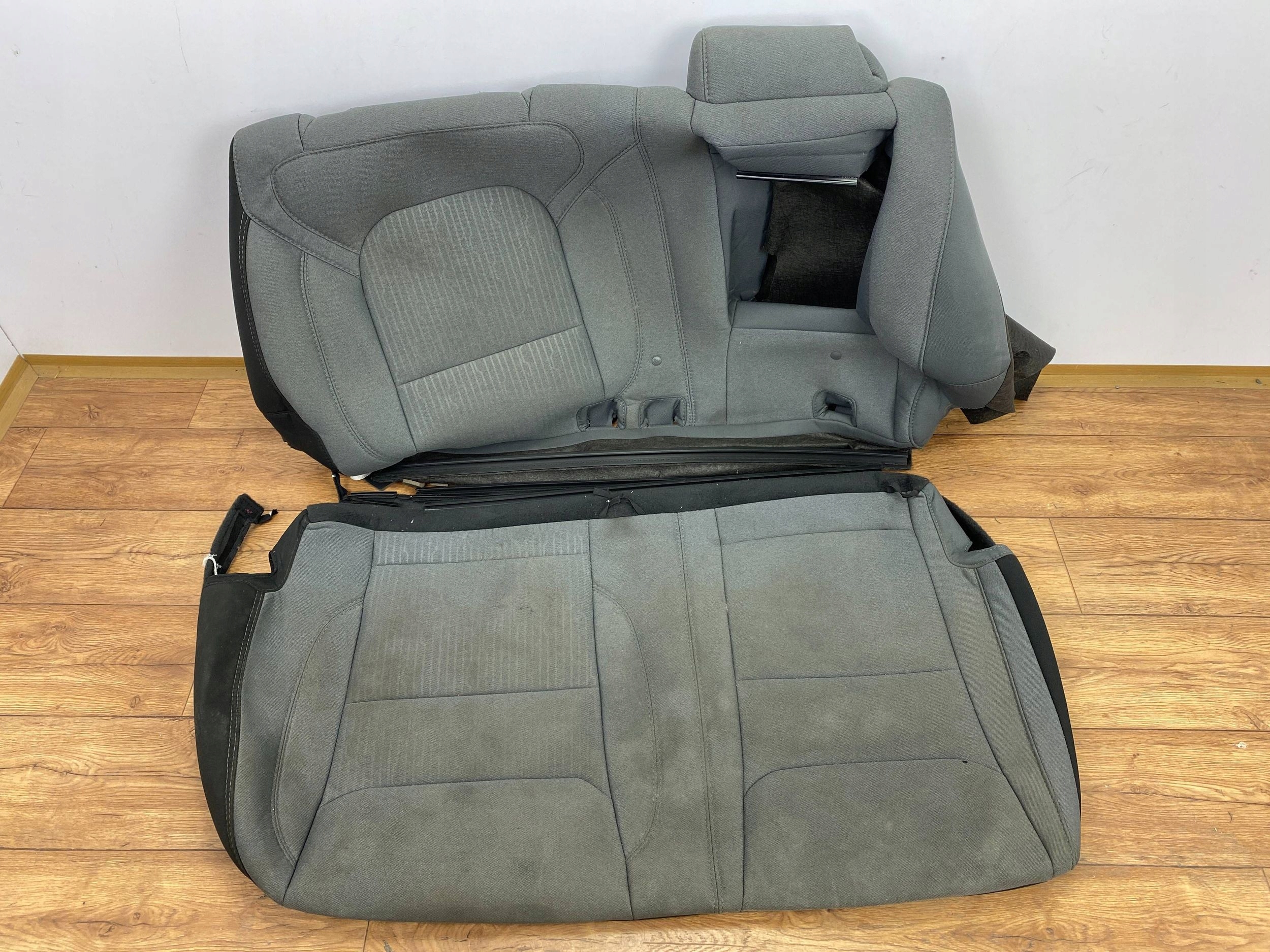 seat side upholstery oparcie rear part Dodge Ram 1500 2019+