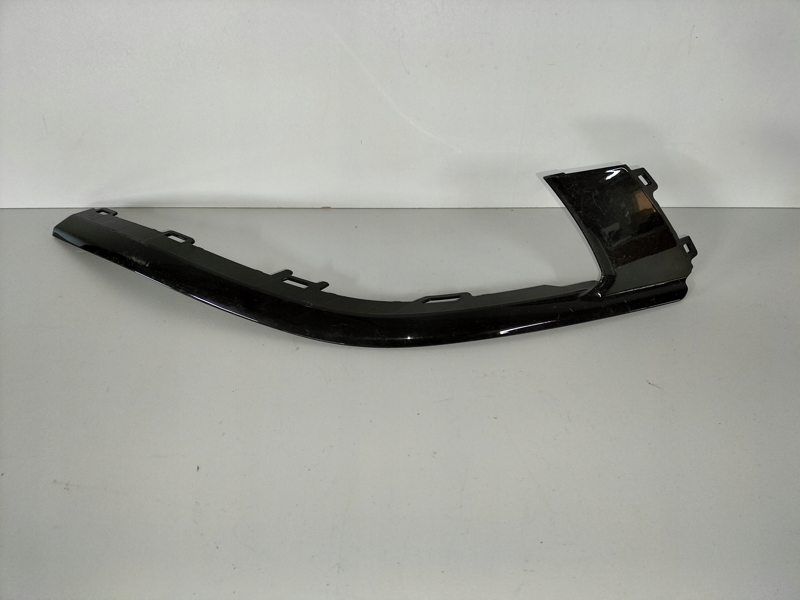 moulding cap of a bumper rear part right AUDI Q4 E-TRON 22