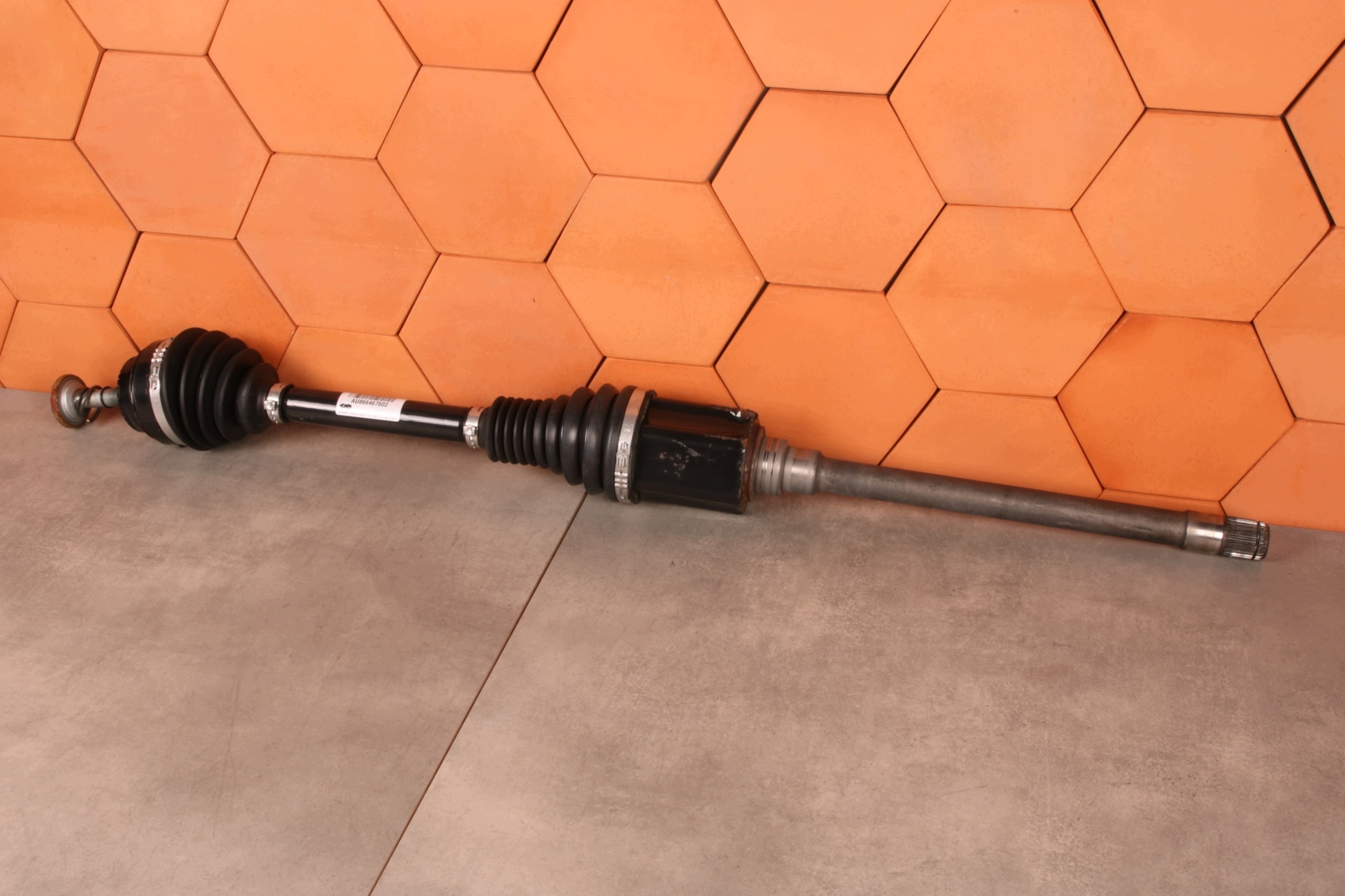 BMW 5' G30 G31 semi-axis NAPEDOWA right front front XDRIVE 8664676