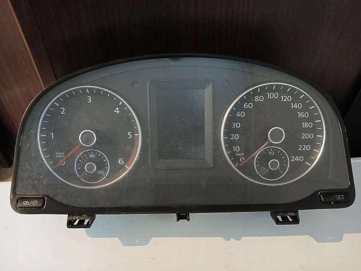 vw Touran II спидометр 1T0920875J европа