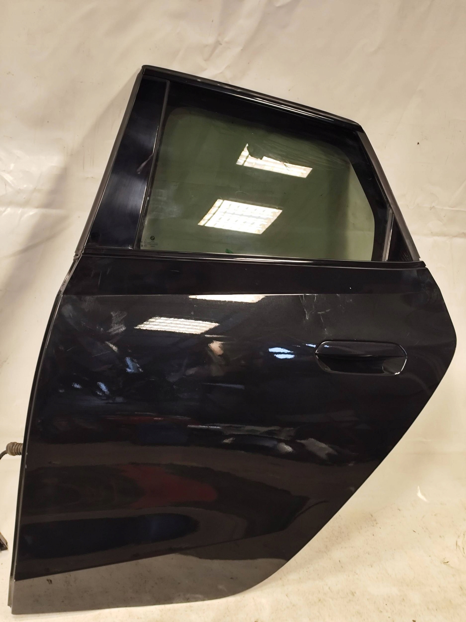 BMW 2 ACTIVE TOURER U06 door rear part left complete DEMONTAZ