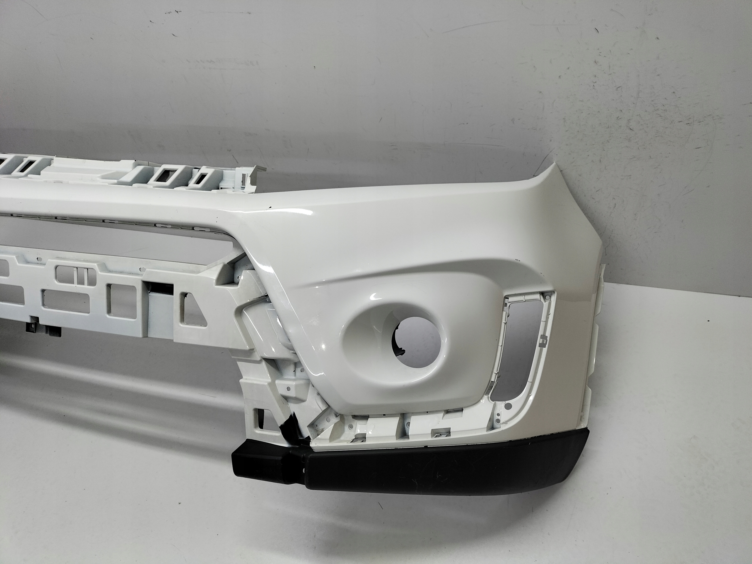 frontstoßstange vorne SUZUKI VITARA III LIFT 18
