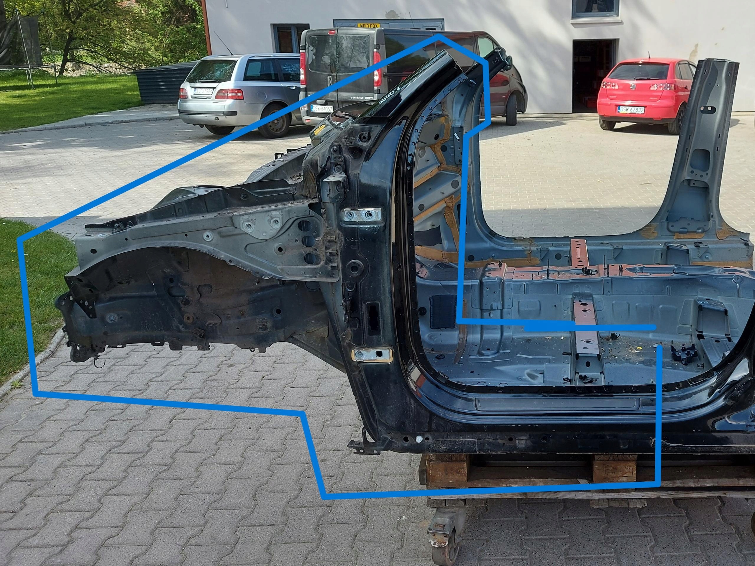VOLVO XC40 D3 quarter pillar threshold front left 717-15