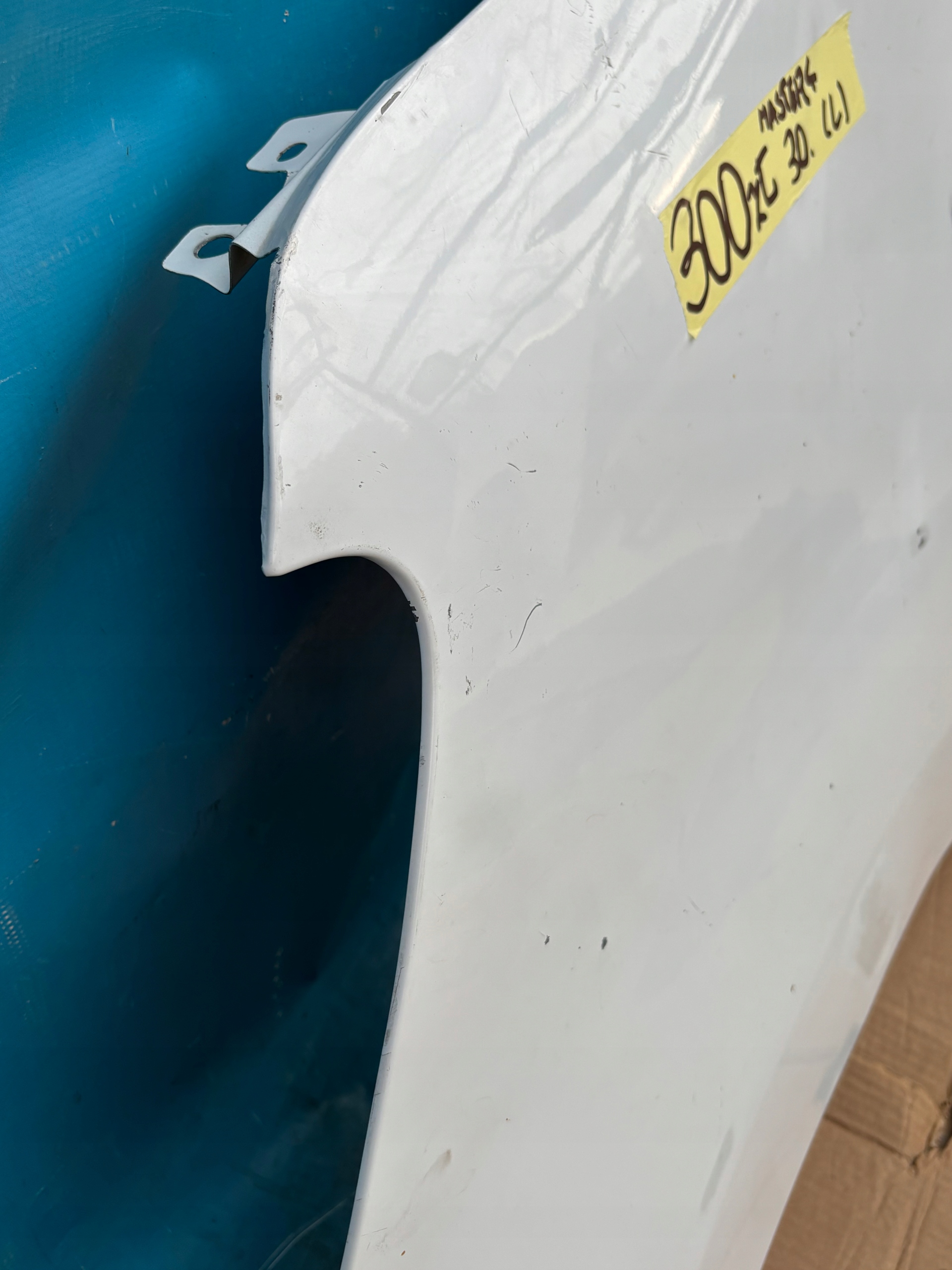 RENAULT MASTER 4 19- fender front left BIALY