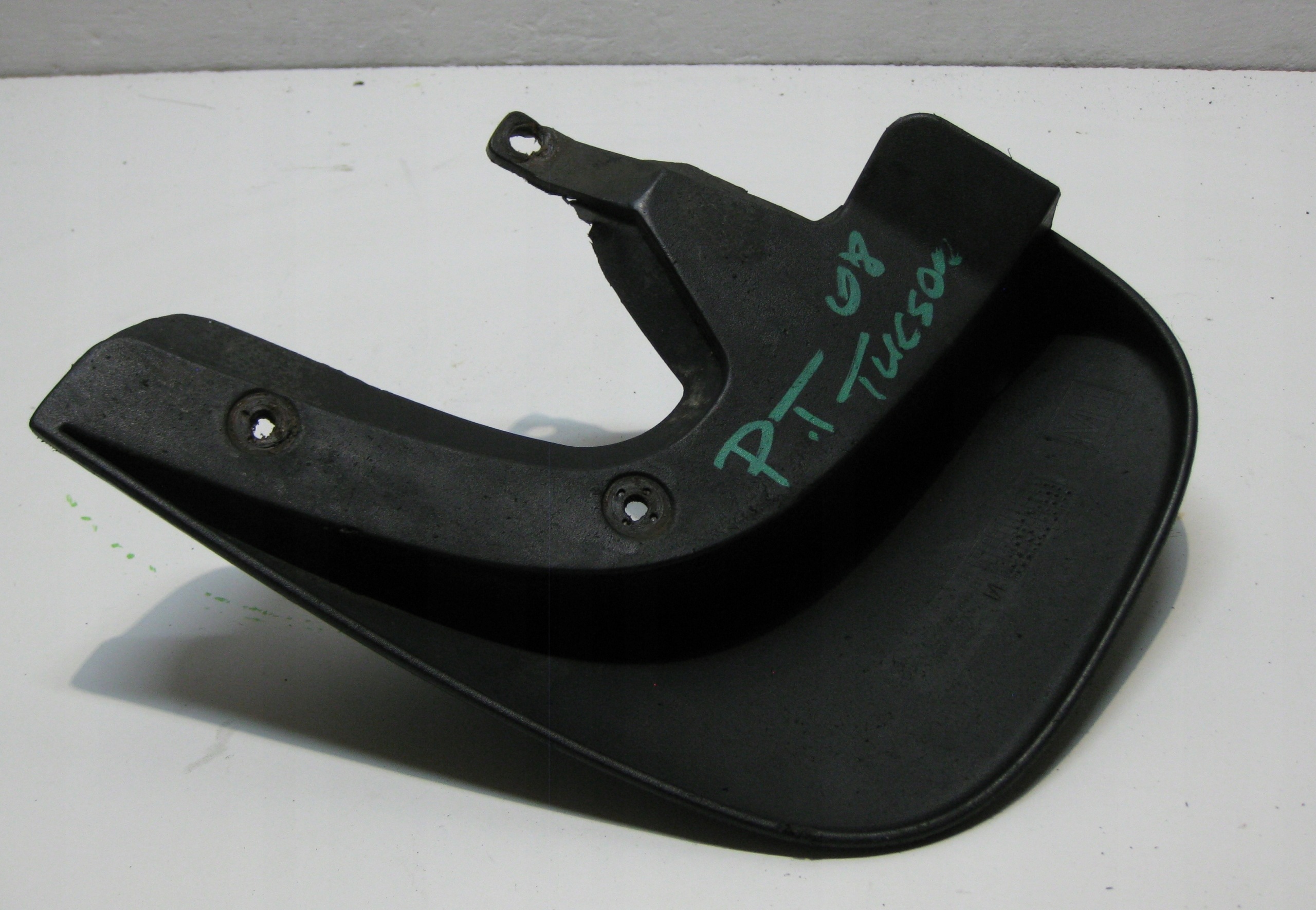 HYUNDAI TUCSON e 08R paraspruzzo Destra posteriore 86842-2E000